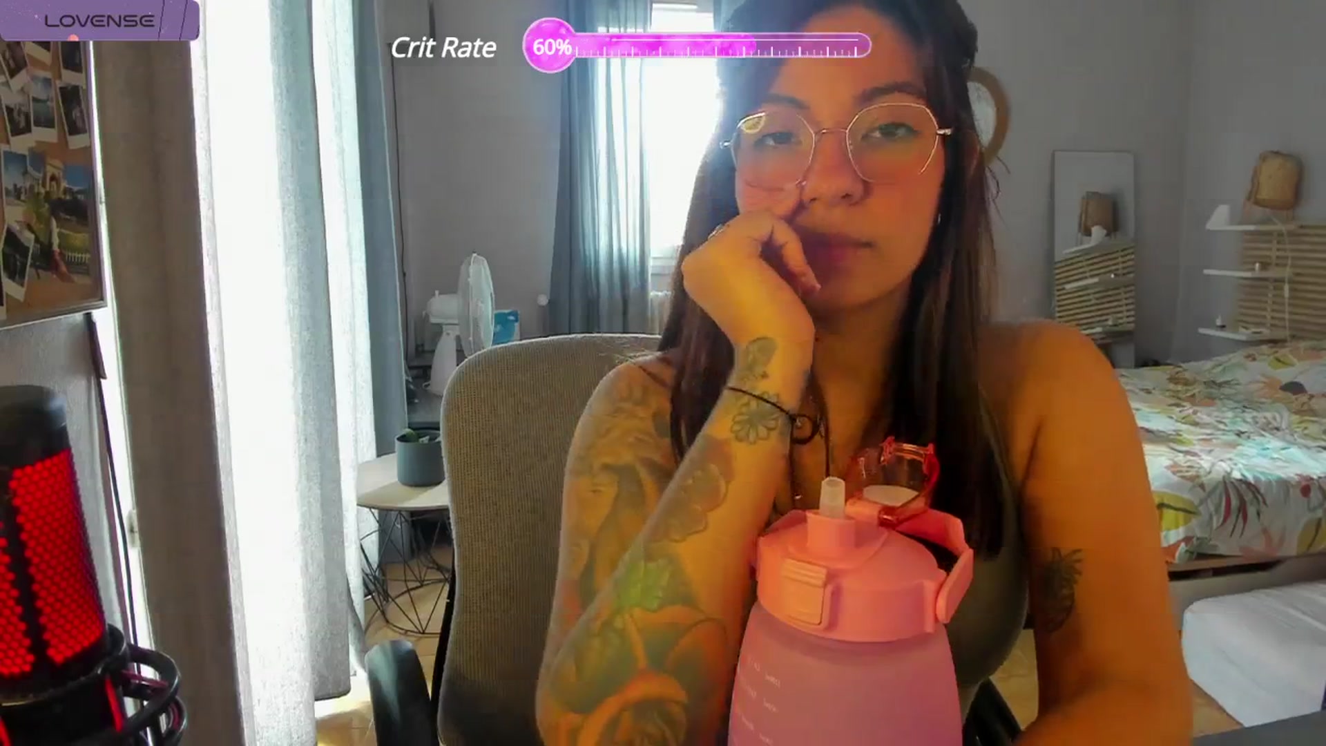 Gallery image thumbnail from Aless_____'s myfreecams stream on, 04/23/2024, 14:38 image 3 of 20