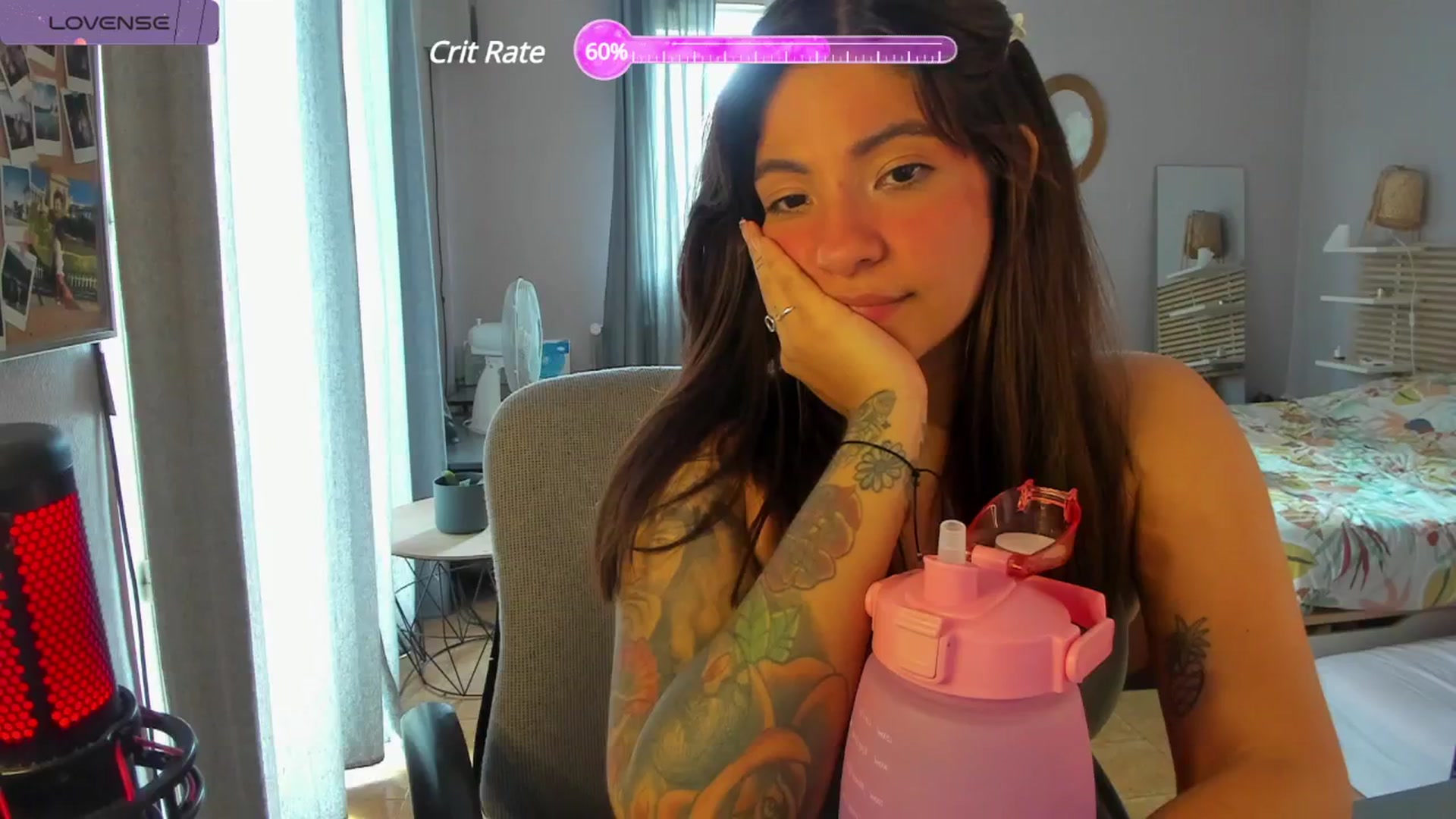 Gallery image thumbnail from Aless_____'s myfreecams stream on, 04/23/2024, 14:38 image 5 of 20