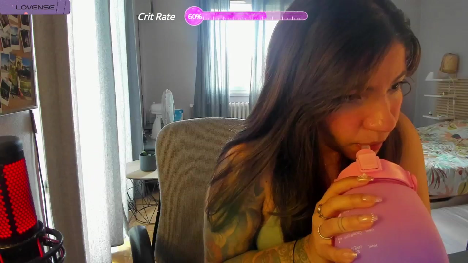 Gallery image thumbnail from Aless_____'s myfreecams stream on, 04/23/2024, 14:38 image 10 of 20
