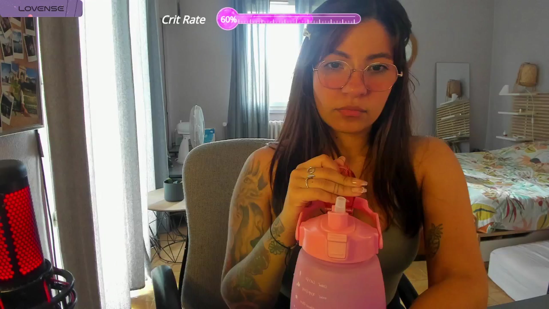 Gallery image thumbnail from Aless_____'s myfreecams stream on, 04/23/2024, 14:38 image 1 of 20