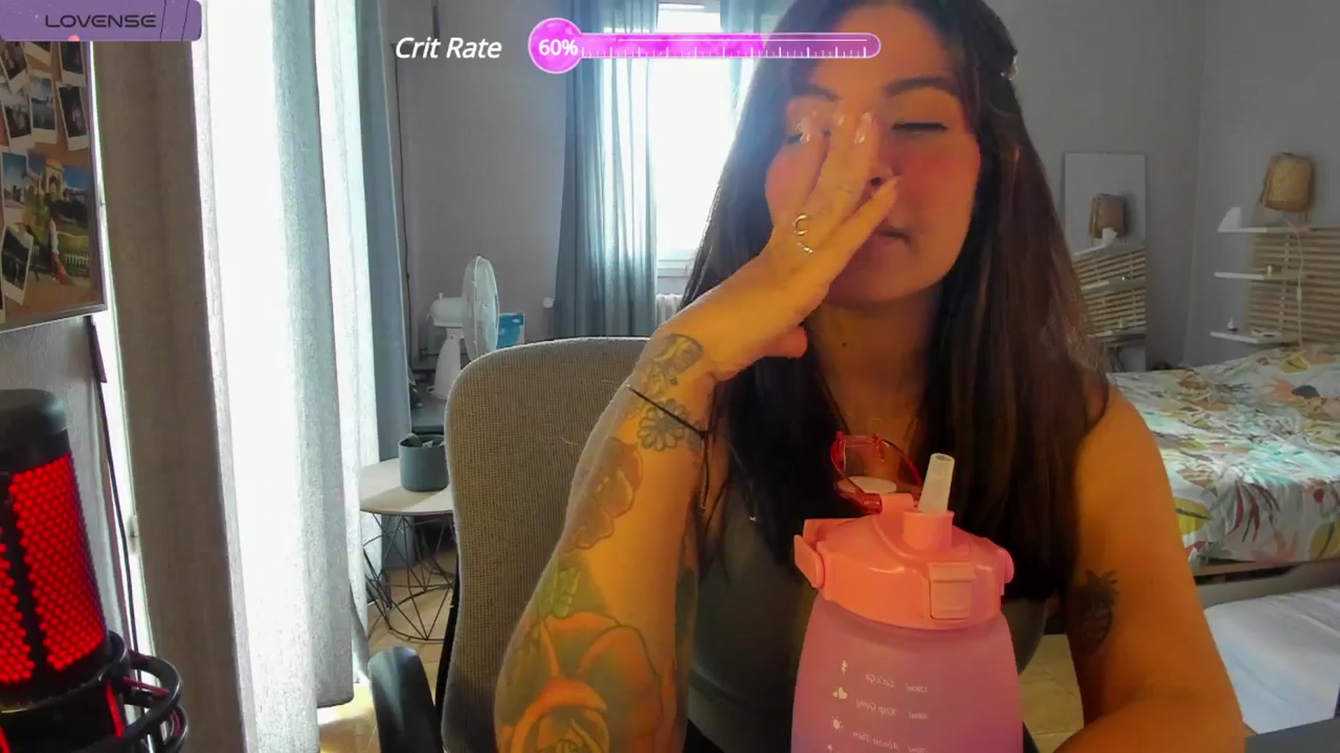 Gallery image thumbnail from Aless_____'s myfreecams stream on, 04/23/2024, 14:38 image 11 of 20