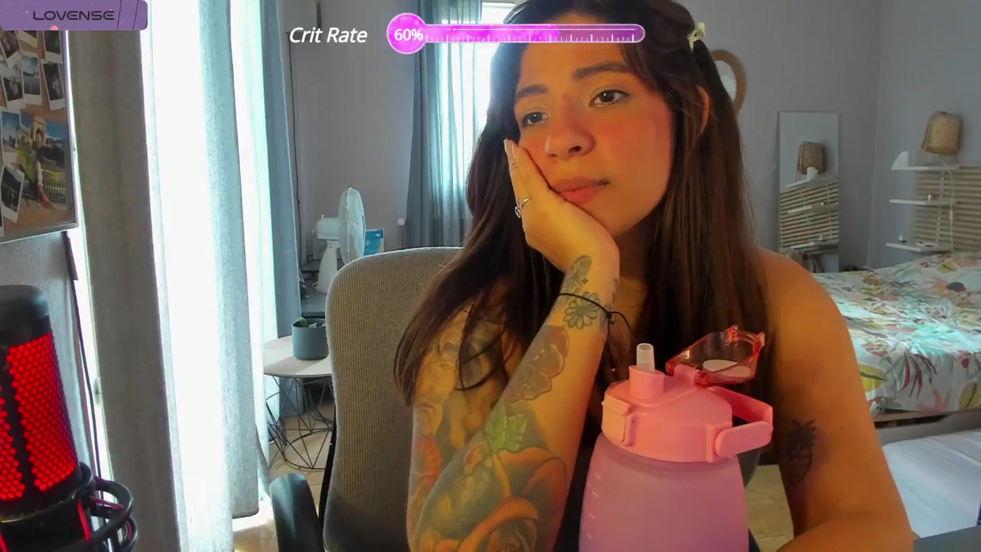 Gallery image thumbnail from Aless_____'s myfreecams stream on, 04/23/2024, 14:38 image 6 of 20