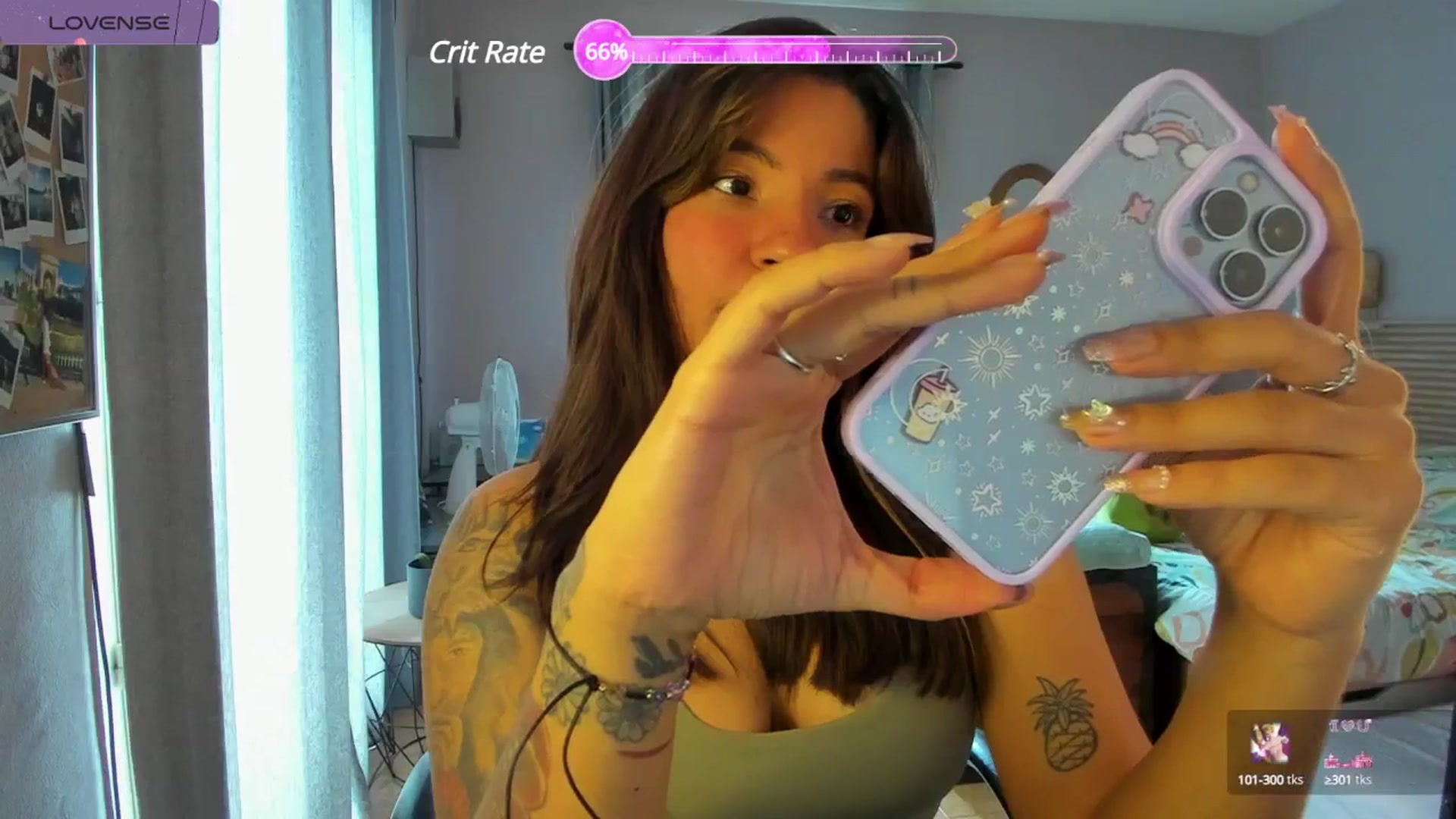 Gallery image thumbnail from Aless_____'s myfreecams stream on, 04/23/2024, 15:34 image 15 of 20