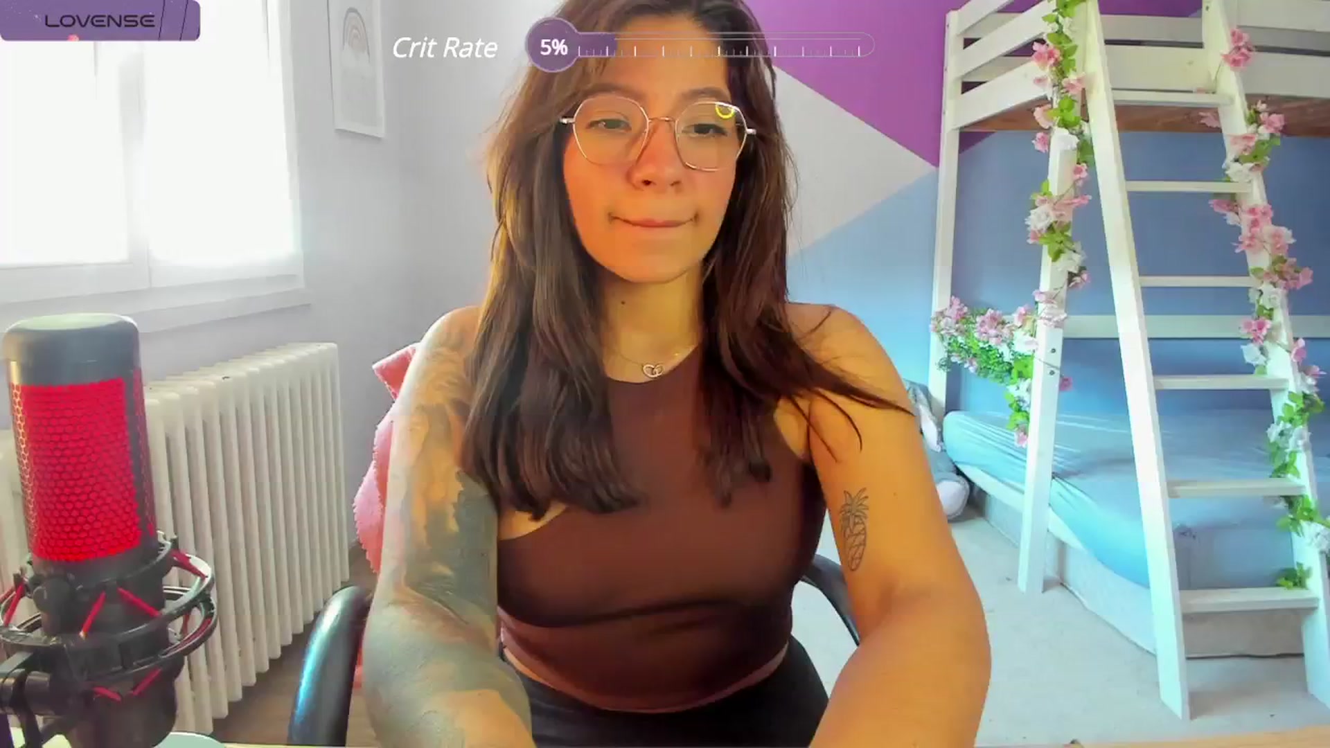 Gallery image thumbnail from Aless_____'s myfreecams stream on, 04/25/2024, 15:14 image 6 of 20