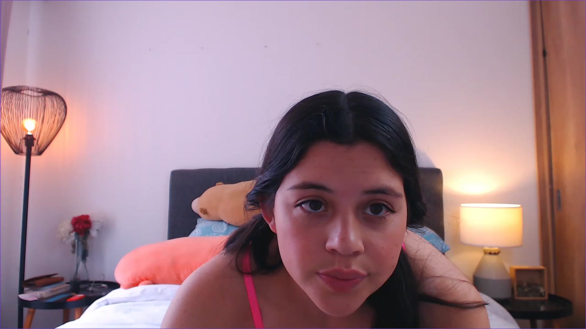 Gallery image thumbnail from AlessaCox's myfreecams stream on, 12/06/2022, 17:31 image 1 of 20