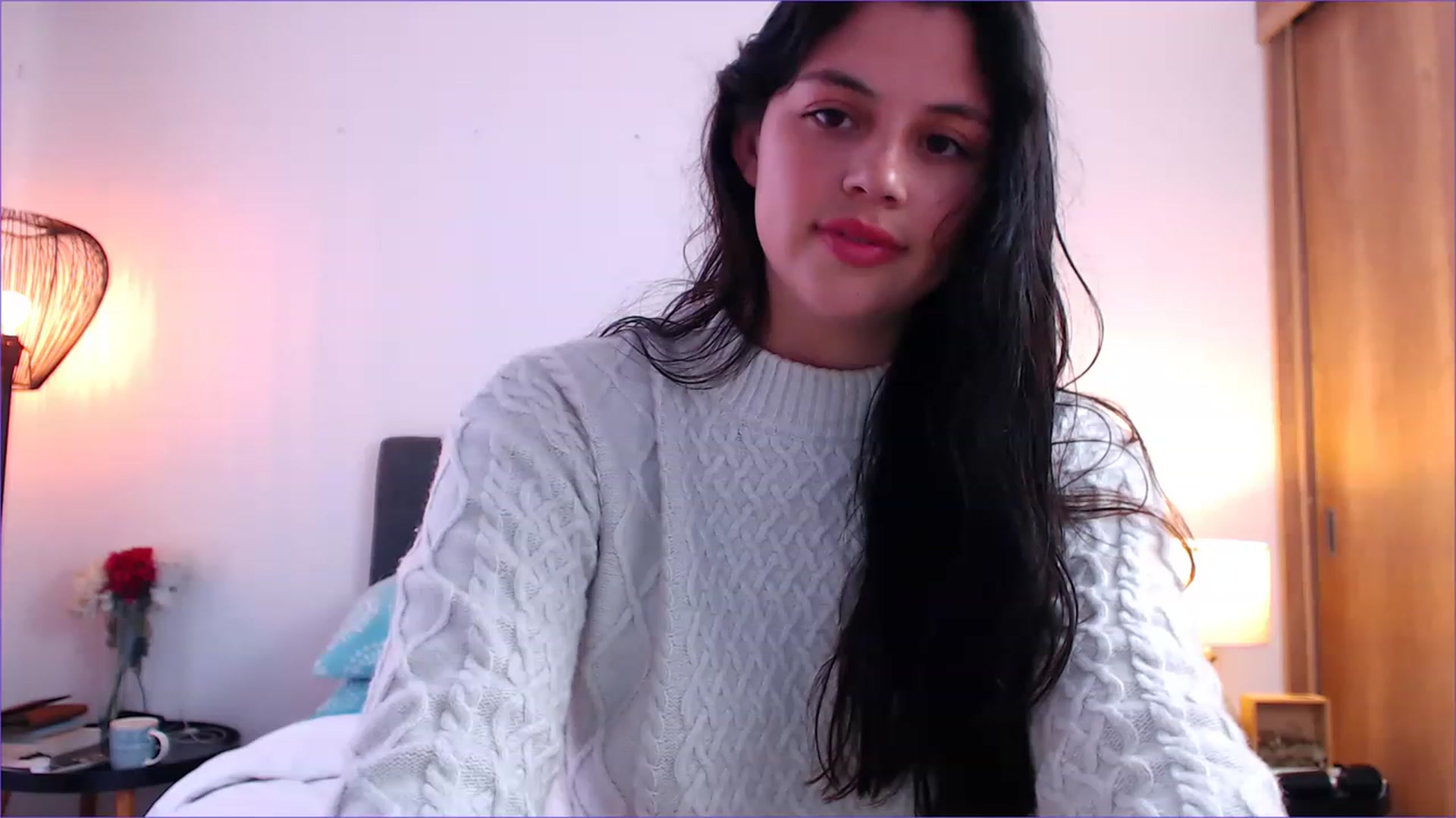 Gallery image thumbnail from AlessaCox's myfreecams stream on, 12/10/2022, 21:51 image 18 of 20