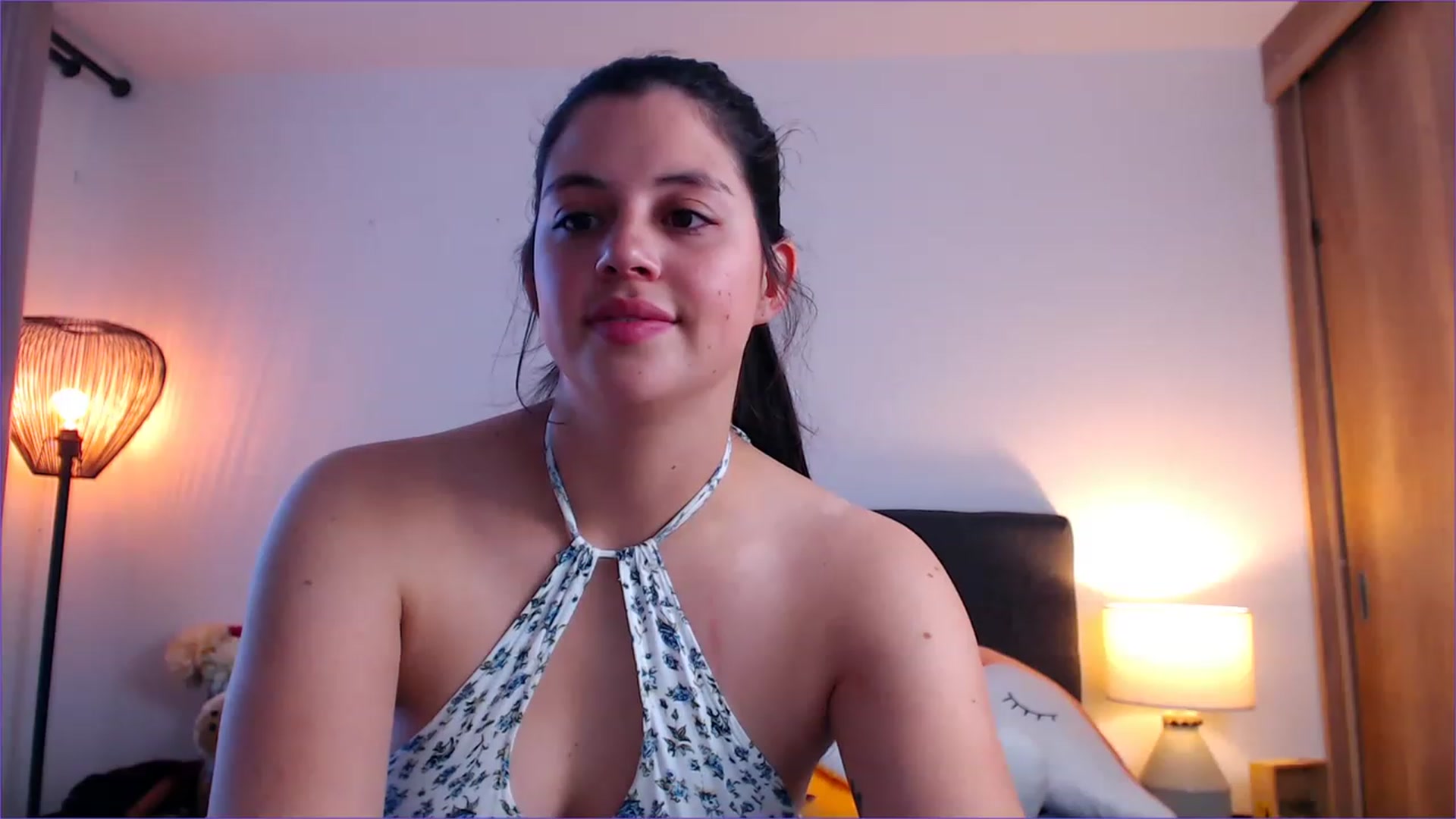 Gallery image thumbnail from AlessaCox's myfreecams stream on, 12/15/2022, 22:16 image 18 of 20