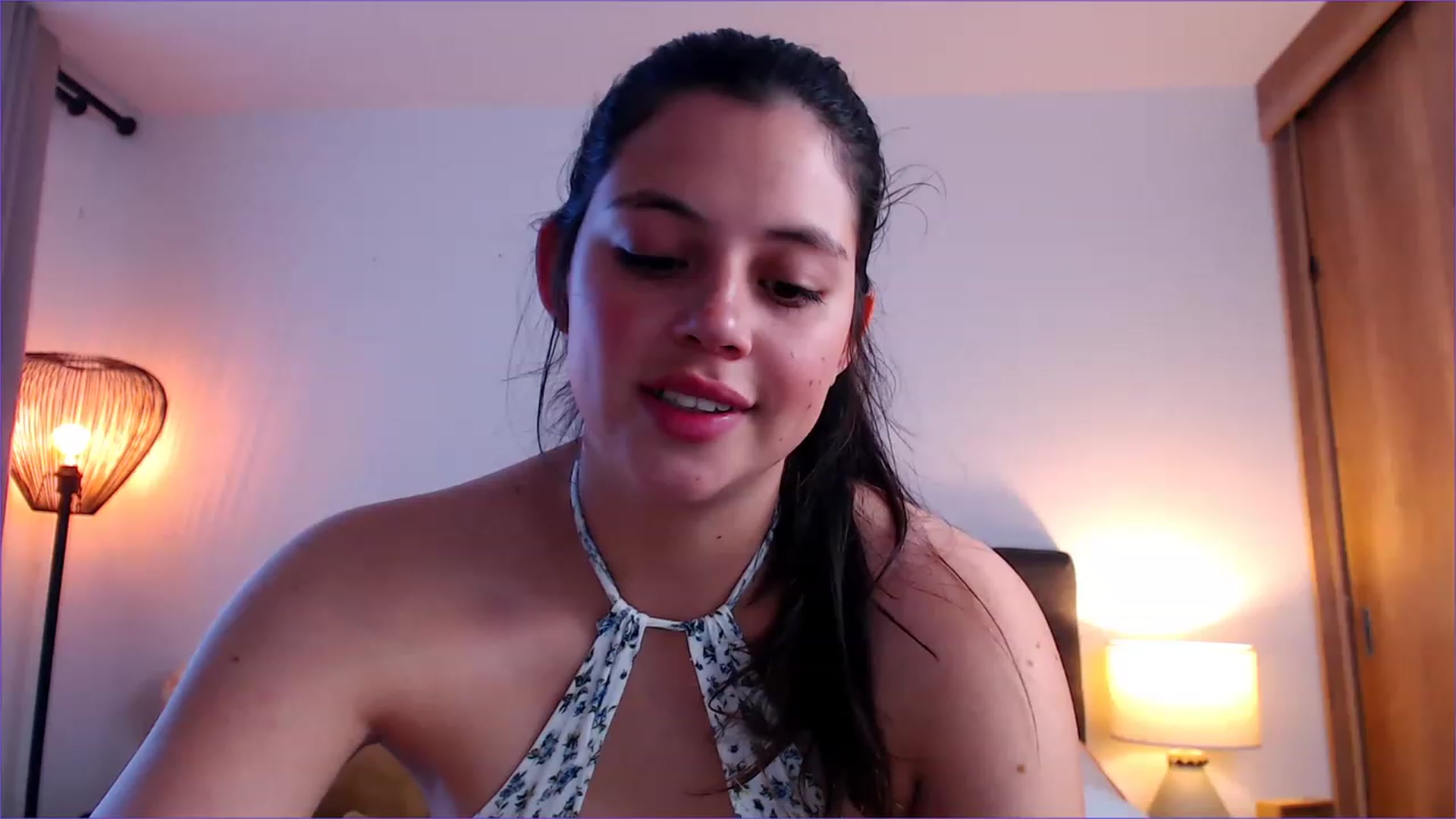 Gallery image thumbnail from AlessaCox's myfreecams stream on, 12/15/2022, 22:16 image 3 of 20