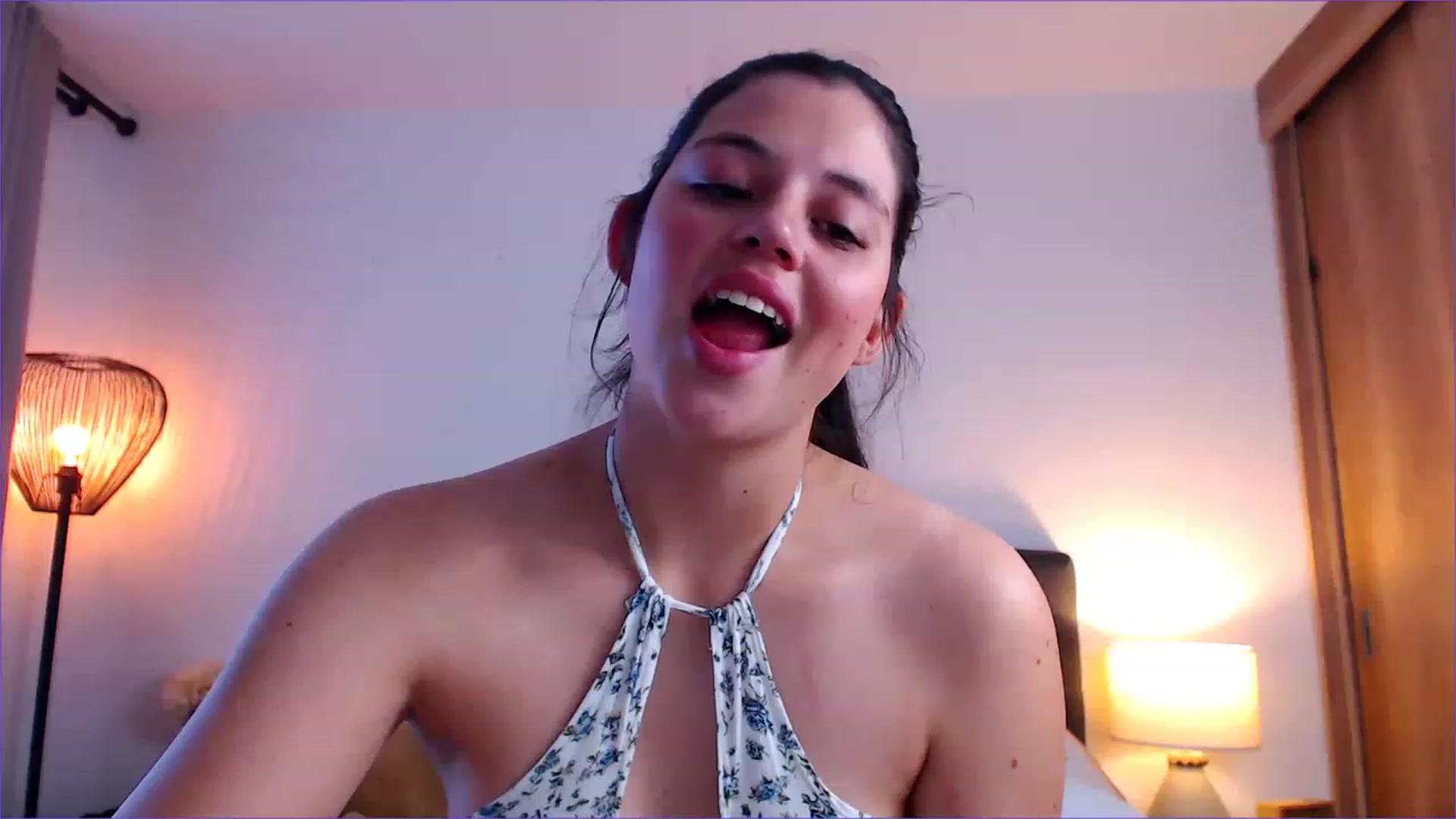 Gallery image thumbnail from AlessaCox's myfreecams stream on, 12/15/2022, 22:16 image 4 of 20