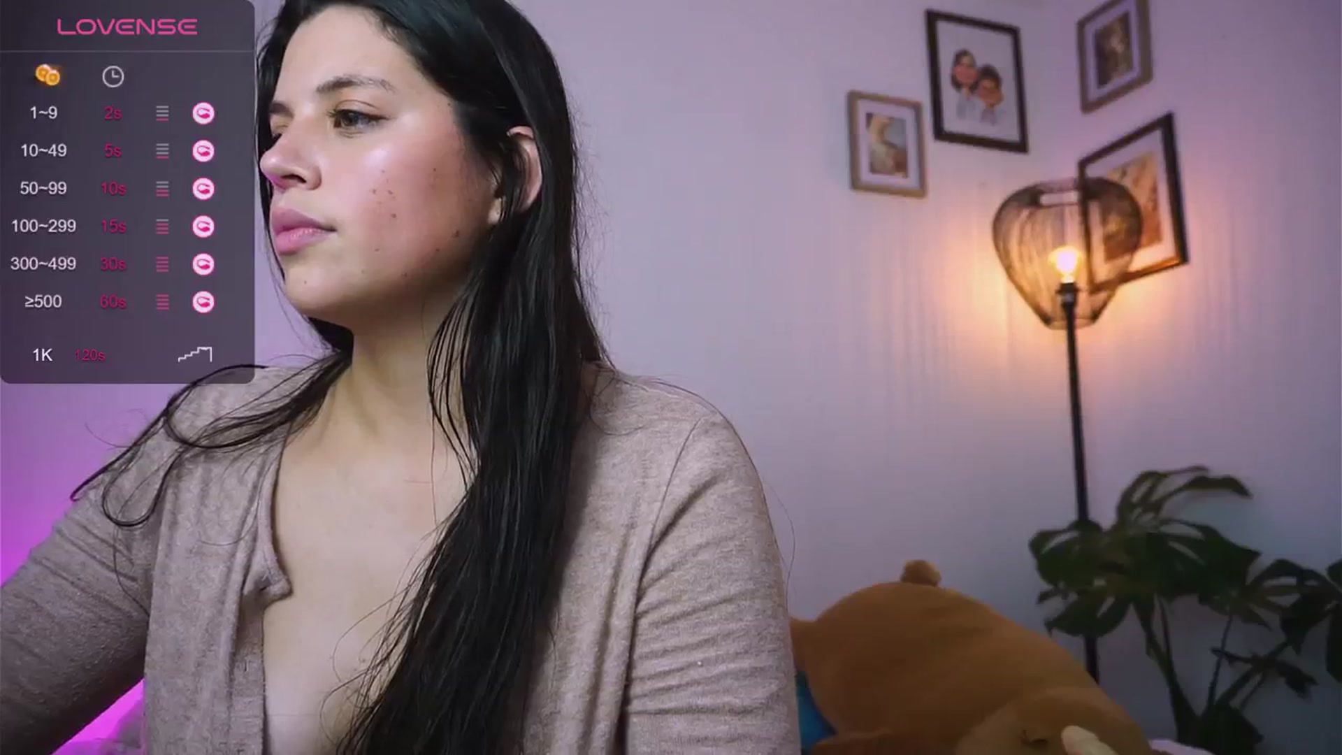 Gallery image thumbnail from AlessaCox's myfreecams stream on, 03/05/2024, 01:12 image 20 of 20
