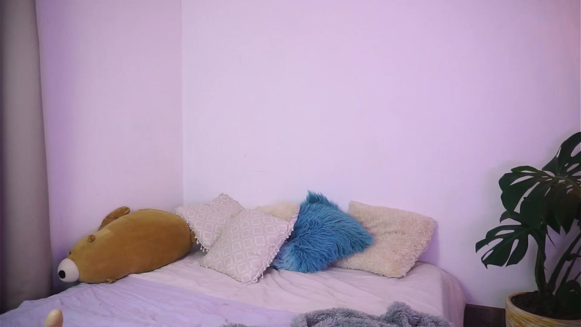 Gallery image thumbnail from AlessaCox's myfreecams stream on, 06/30/2024, 01:31 image 12 of 20
