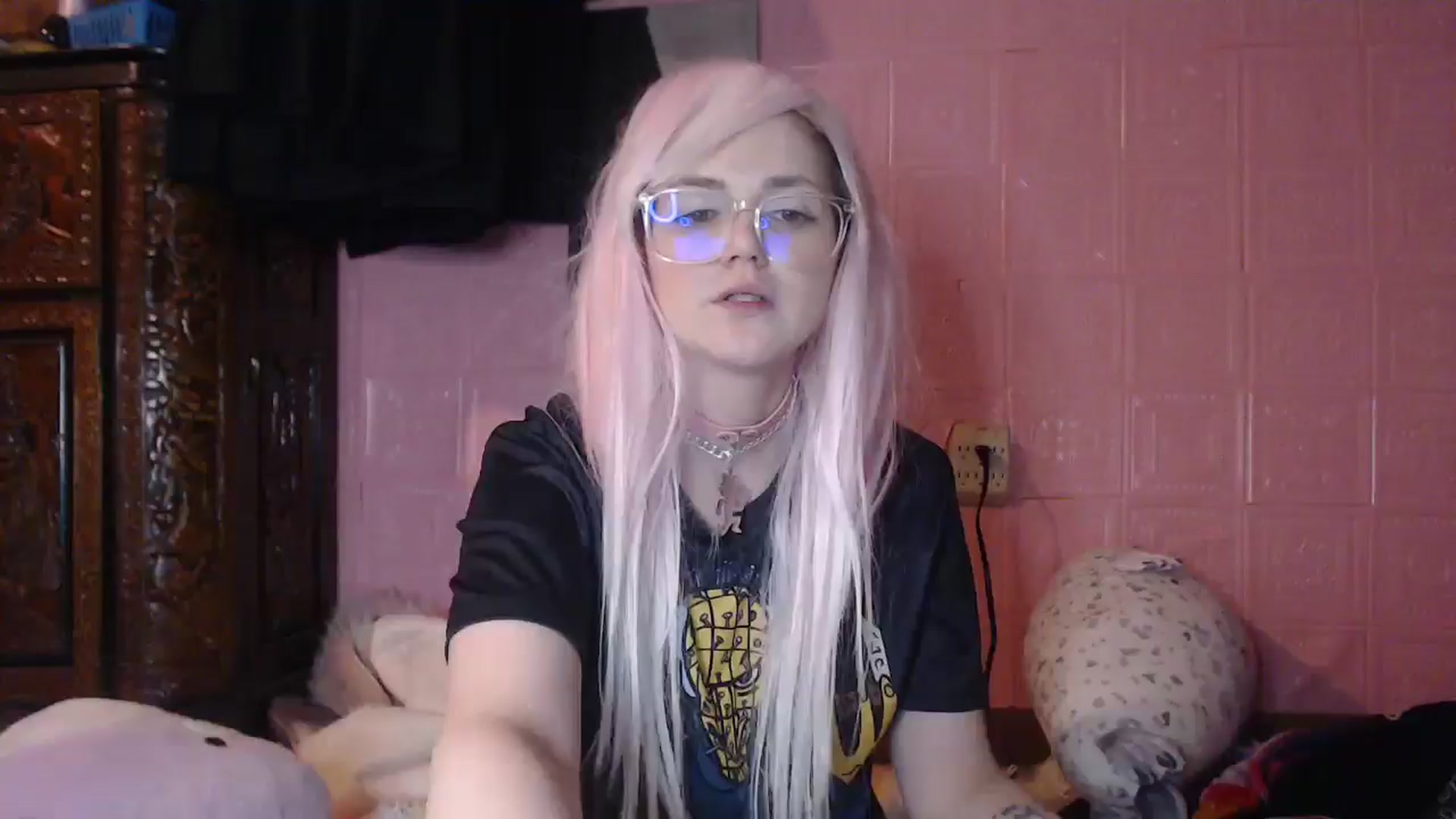 Gallery image thumbnail from AlessaRaine's myfreecams stream on, 04/12/2025, 10:00 image 8 of 20