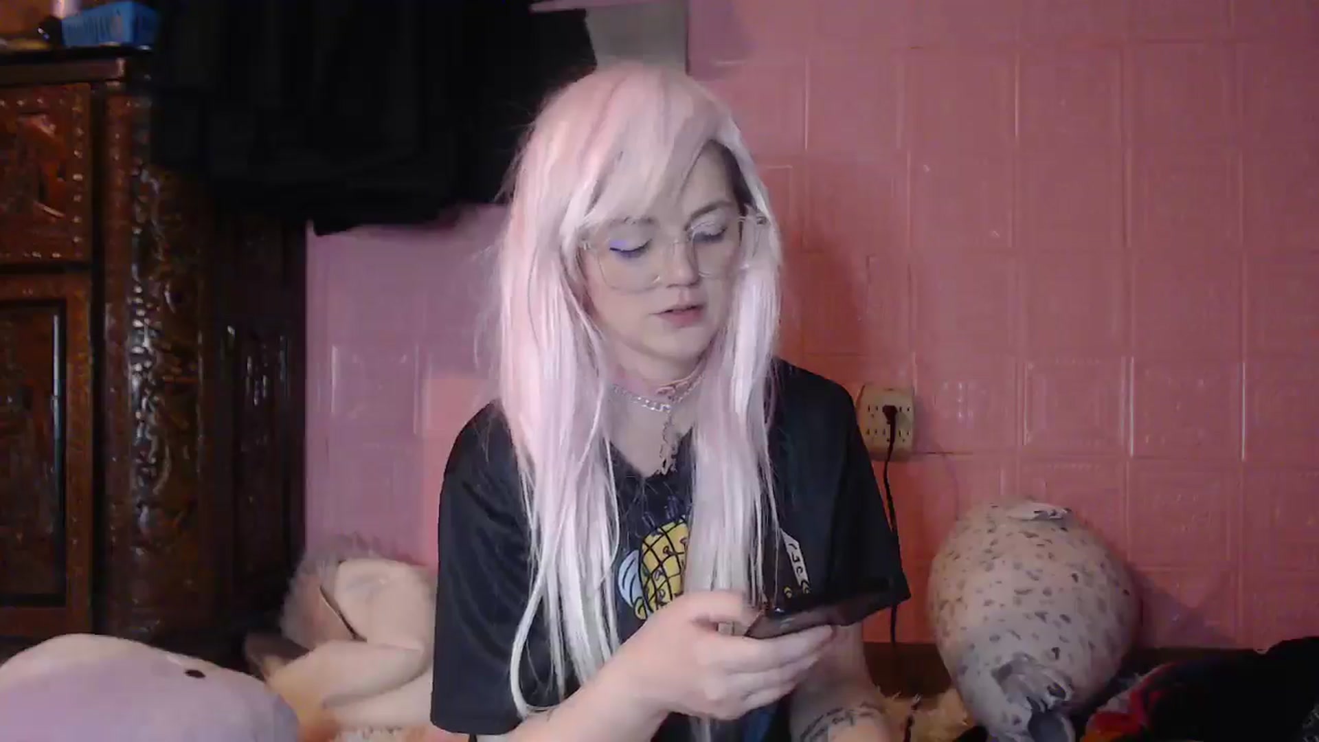 Gallery image thumbnail from AlessaRaine's myfreecams stream on, 04/12/2025, 10:00 image 2 of 20