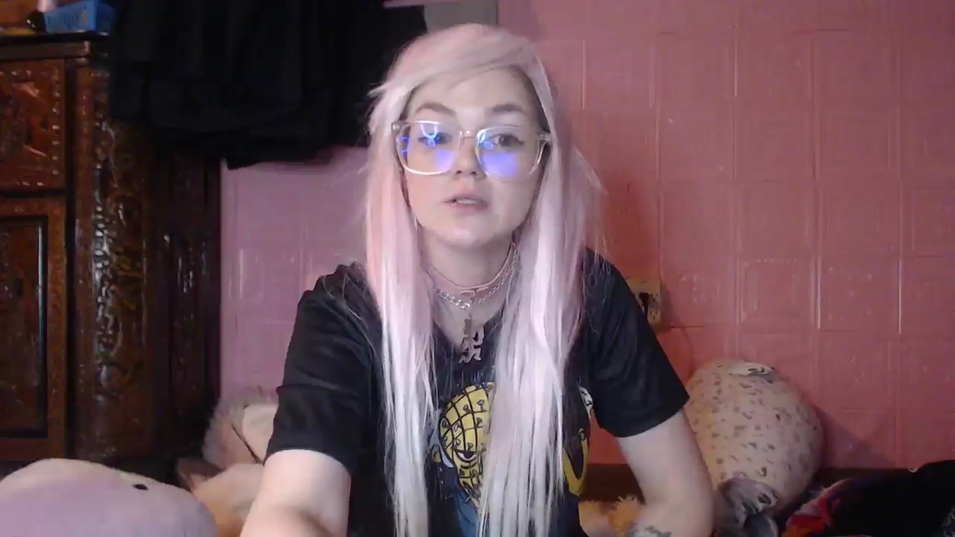 Gallery image thumbnail from AlessaRaine's myfreecams stream on, 04/12/2025, 10:00 image 16 of 20