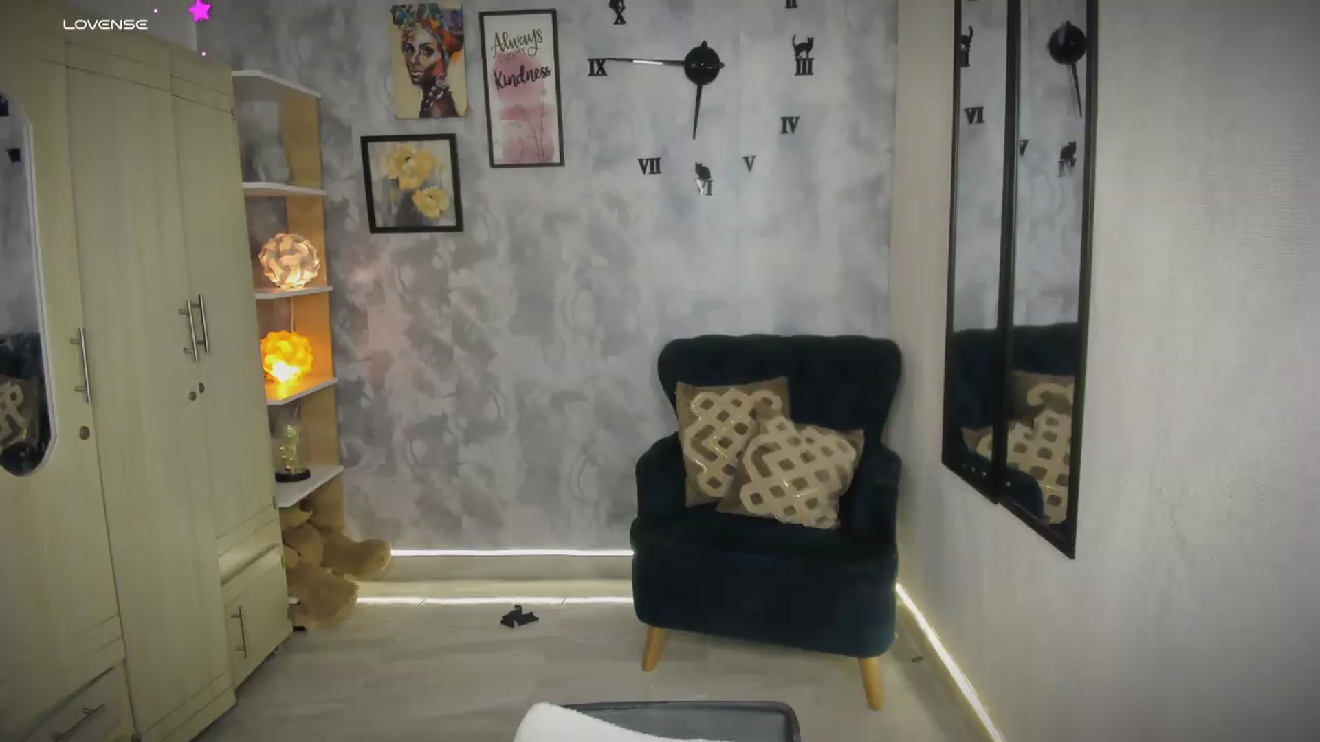 Gallery image thumbnail from Alessia07's myfreecams stream on, 06/26/2026, 24:03 image 7 of 20