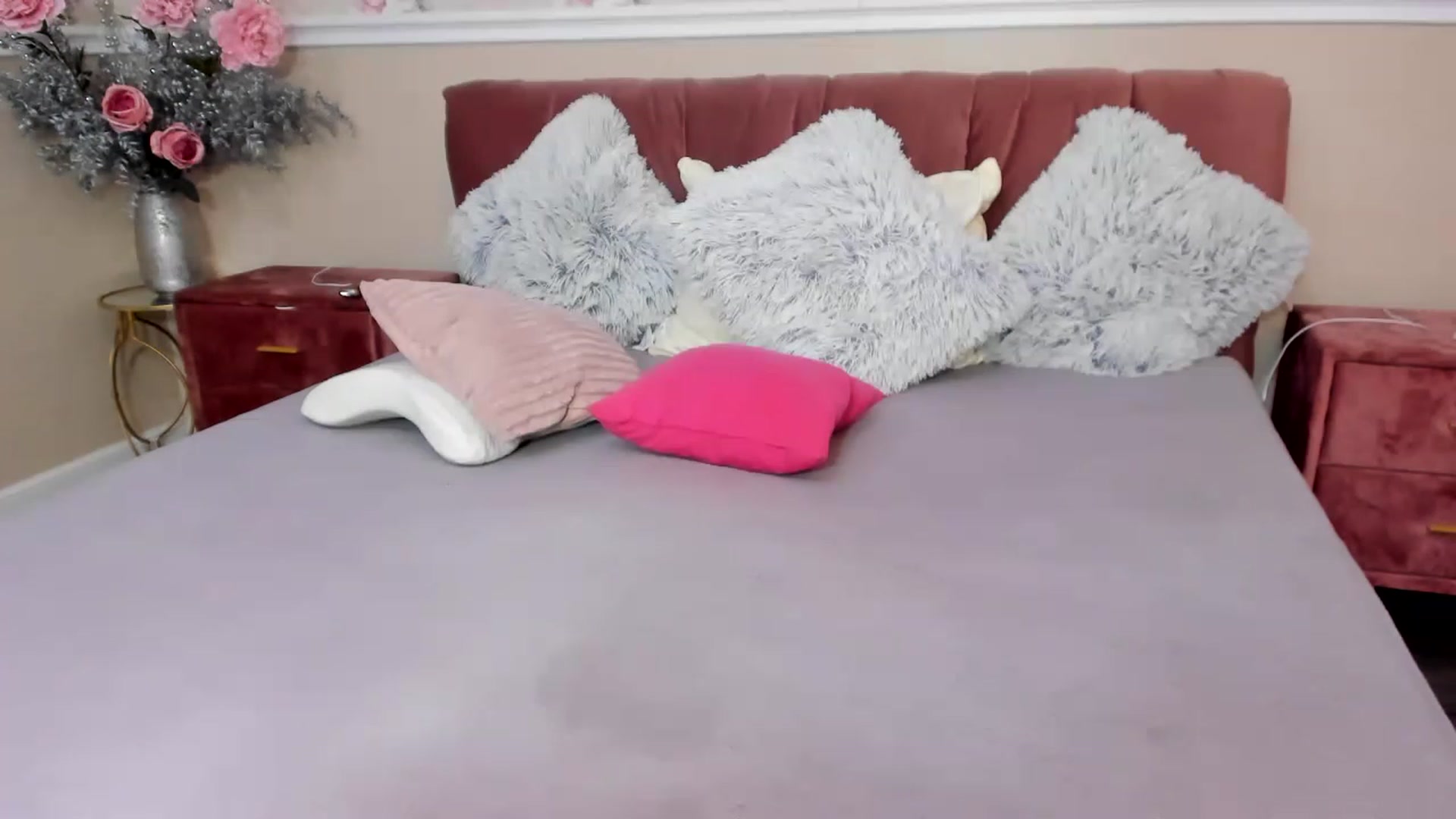 Gallery image thumbnail from AlessiaRay's myfreecams stream on, 12/02/2022, 14:38 image 3 of 20