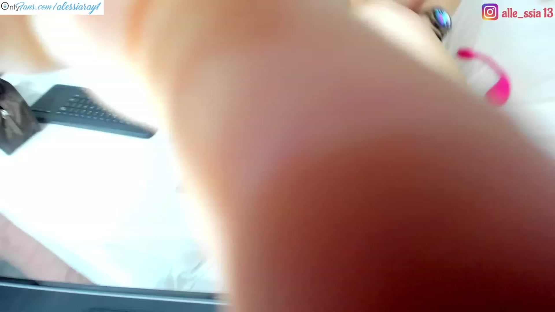 Gallery image thumbnail from AlessiaRay's myfreecams stream on, 05/14/2023, 20:54 image 10 of 20