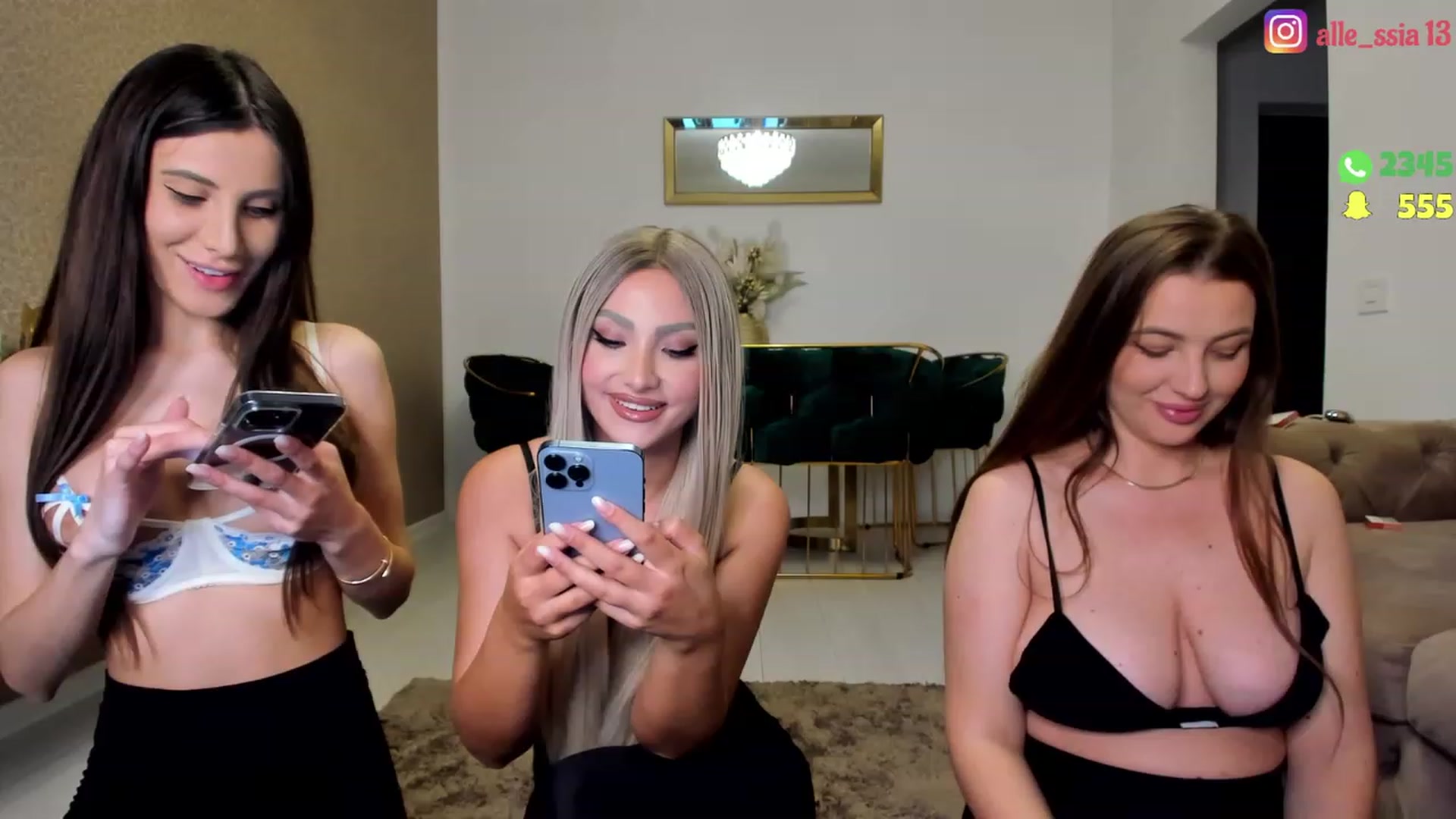 Gallery image thumbnail from AlessiaRay's myfreecams stream on, 05/26/2023, 20:40 image 1 of 20