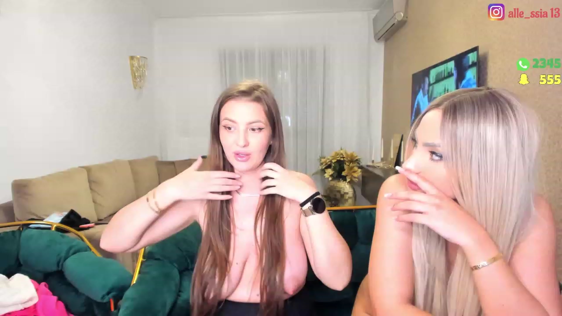 Gallery image thumbnail from AlessiaRay's myfreecams stream on, 05/27/2023, 16:46 image 17 of 20