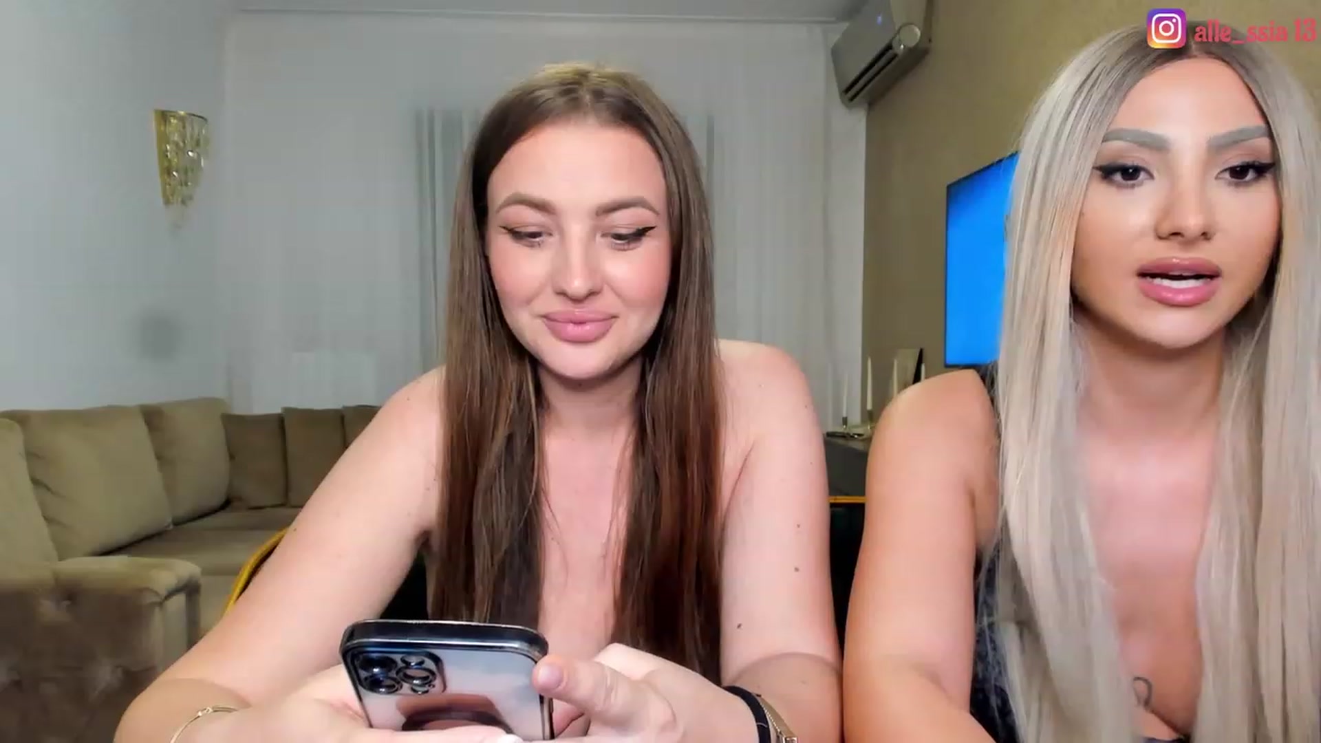 Gallery image thumbnail from AlessiaRay's myfreecams stream on, 06/03/2023, 22:41 image 9 of 20