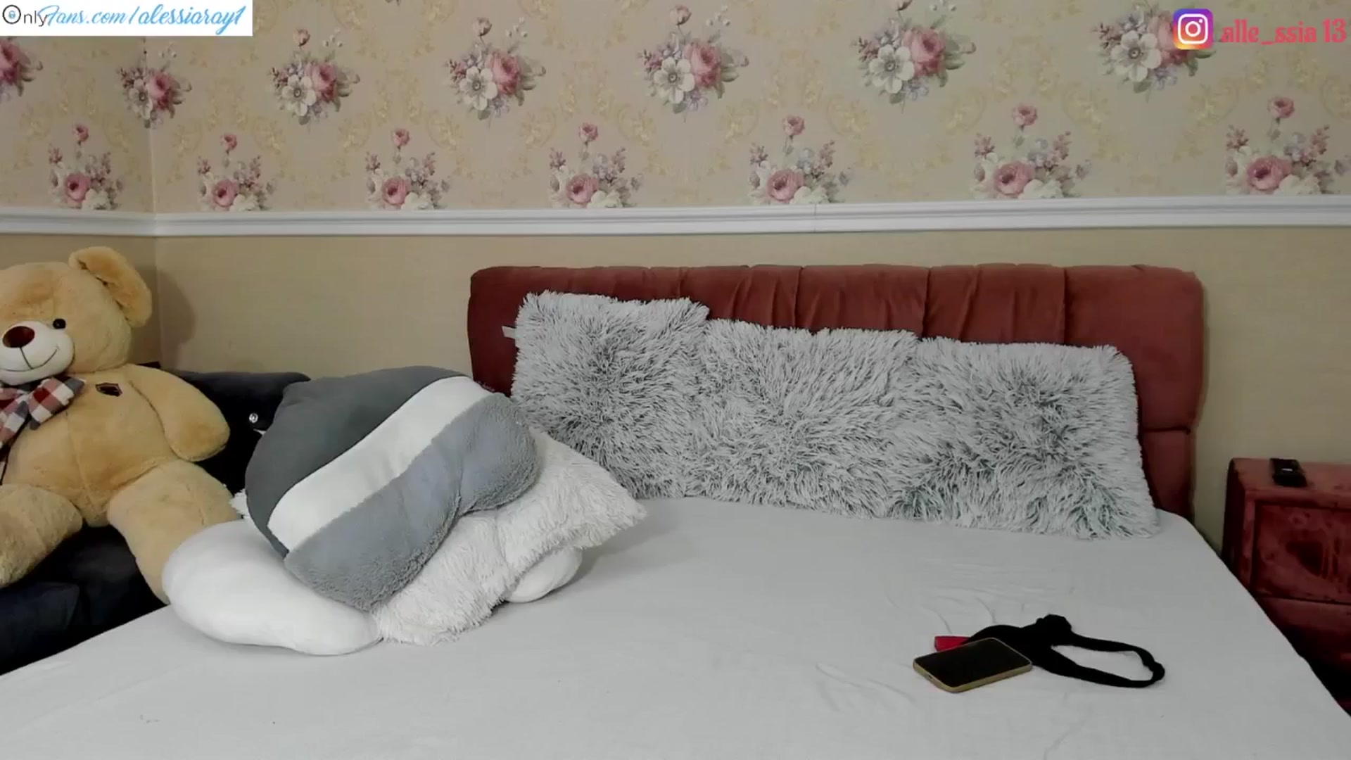 Gallery image thumbnail from AlessiaRay's myfreecams stream on, 07/18/2024, 07:55 image 20 of 20
