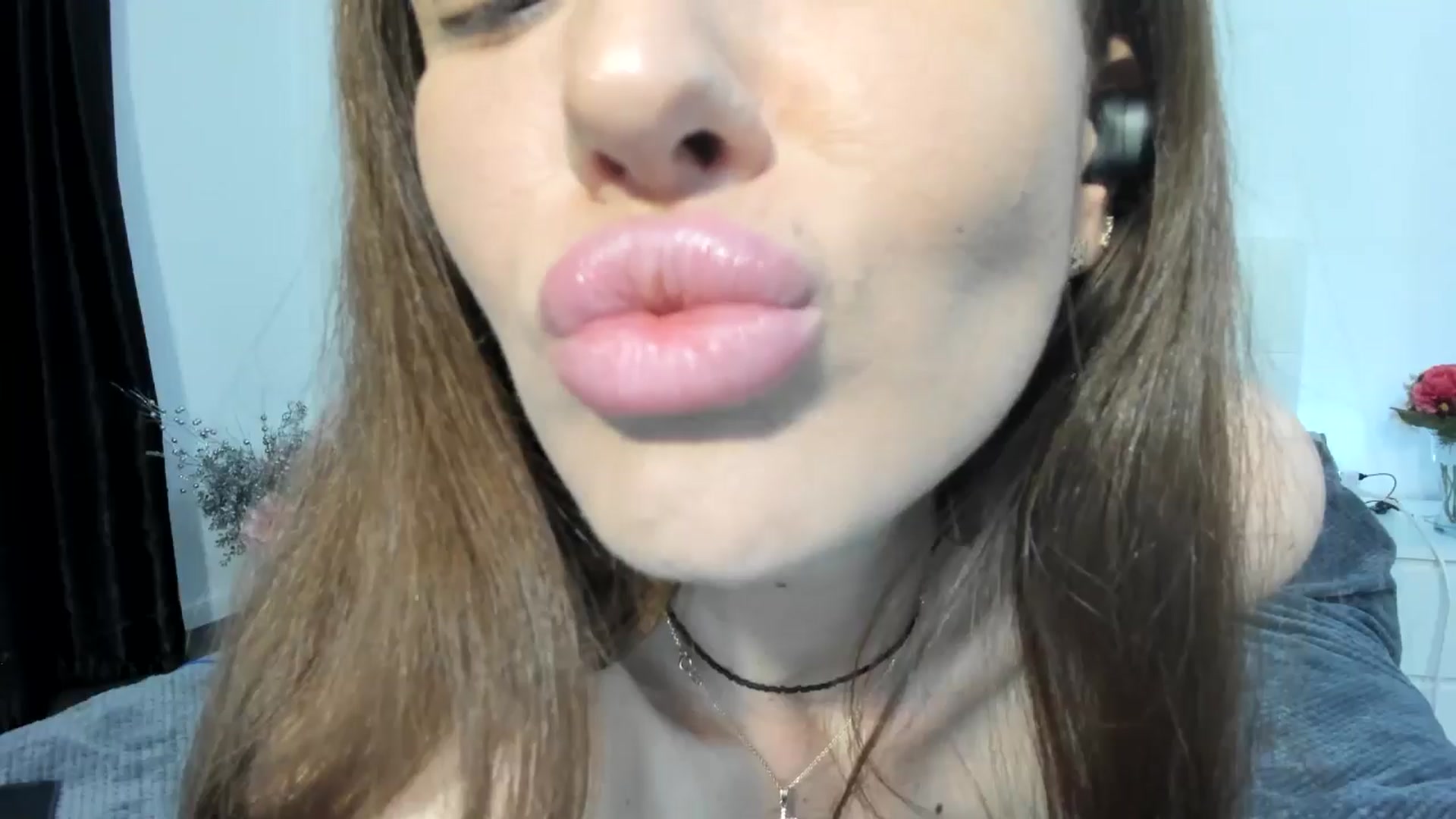 Gallery image thumbnail from AlessiaRay's myfreecams stream on, 05/18/2025, 12:42 image 18 of 20