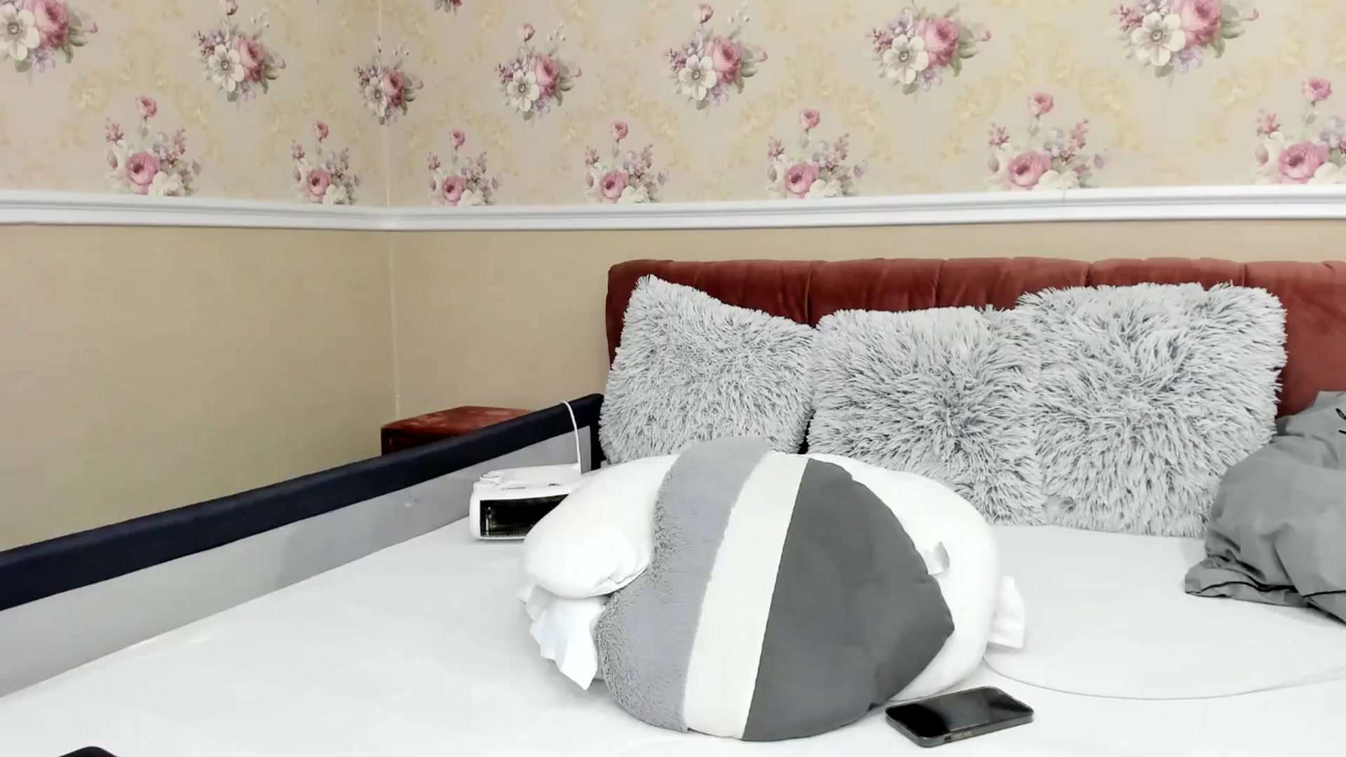 Gallery image thumbnail from AlessiaRay's myfreecams stream on, 09/15/2025, 14:50 image 19 of 20