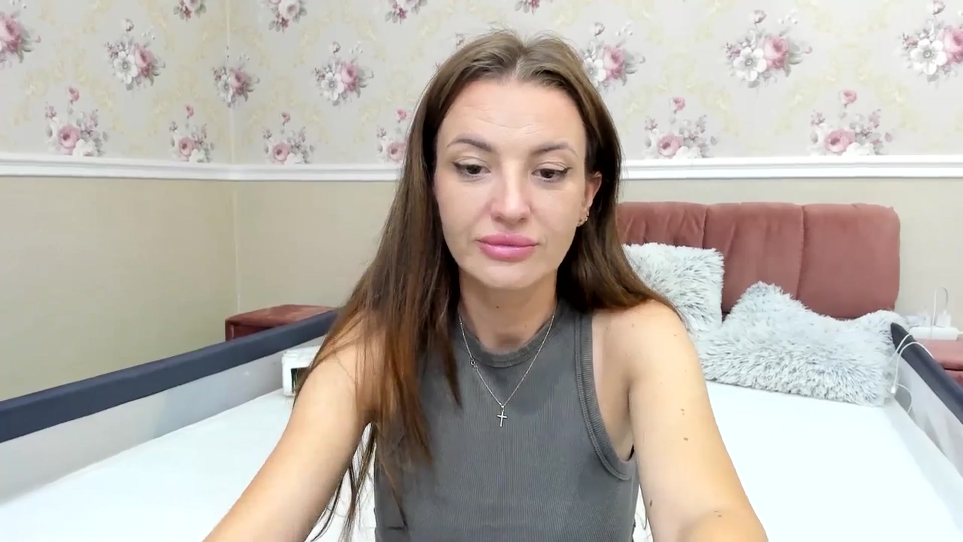 Gallery image thumbnail from AlessiaRay's myfreecams stream on, 09/20/2025, 19:26 image 15 of 20