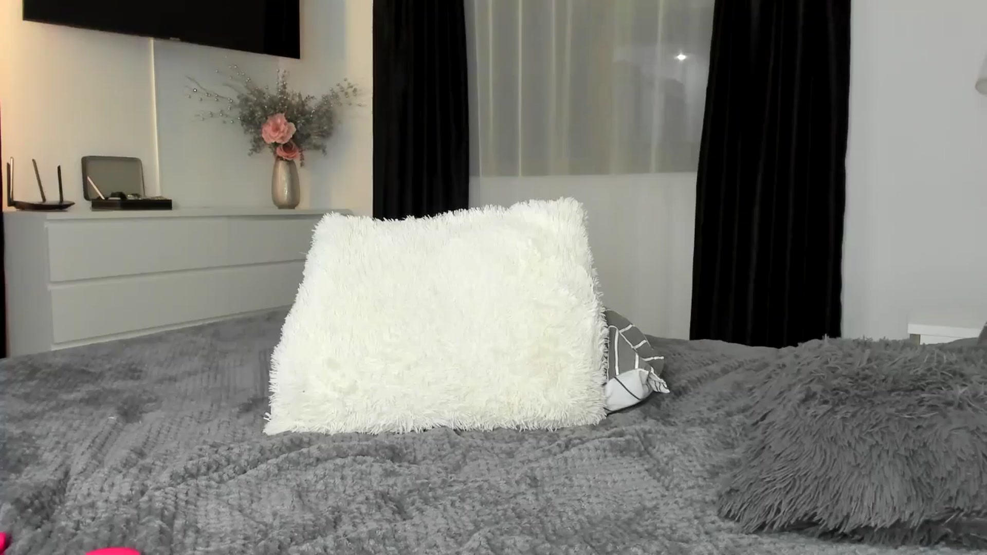 Gallery image thumbnail from AlessiaRay's myfreecams stream on, 10/28/2025, 14:20 image 12 of 20