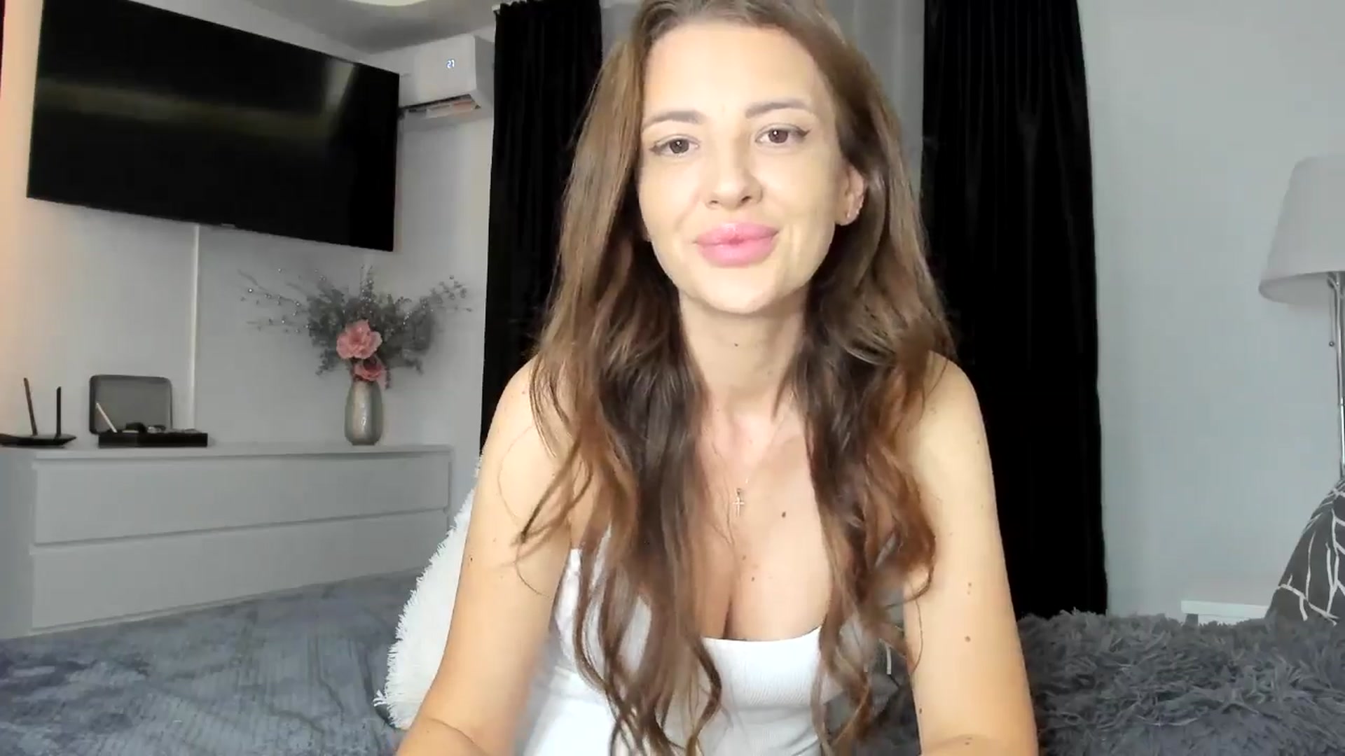 Gallery image thumbnail from AlessiaRay's myfreecams stream on, 10/28/2025, 14:20 image 19 of 20