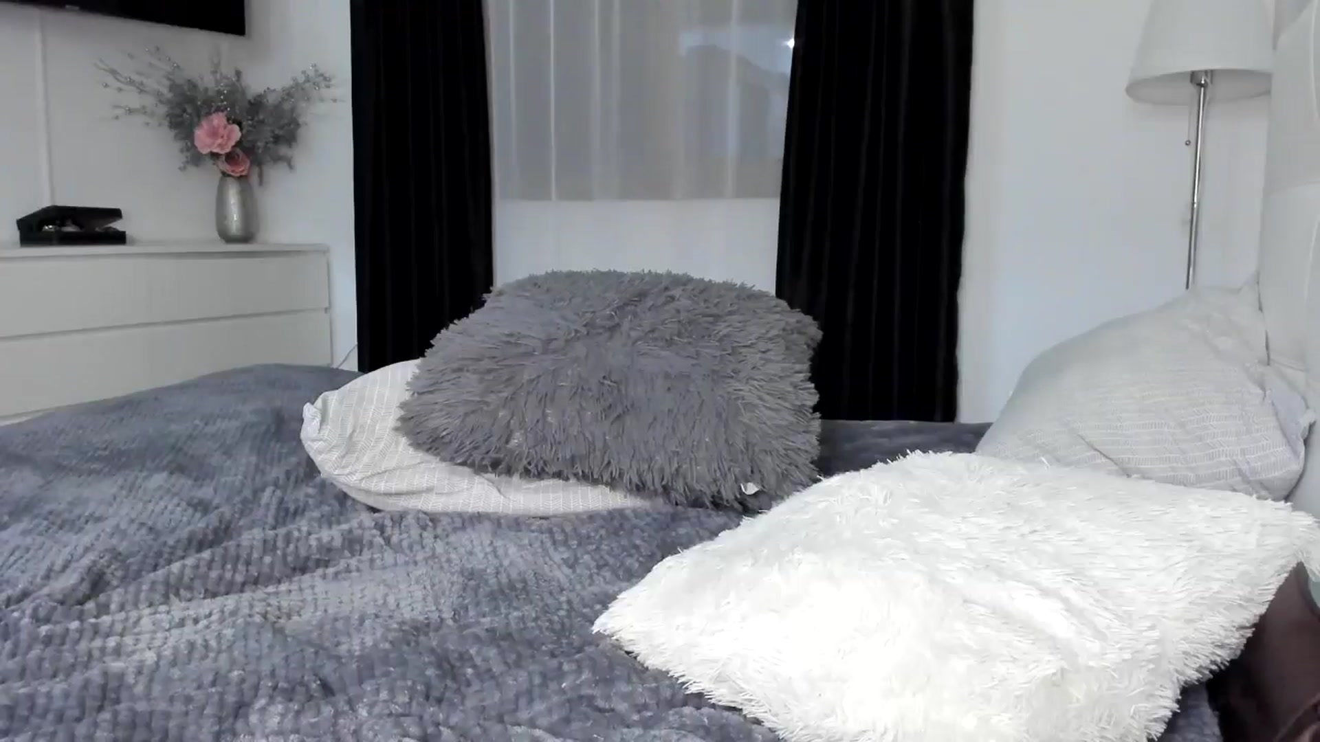 Gallery image thumbnail from AlessiaRay's myfreecams stream on, 11/11/2025, 15:32 image 5 of 20