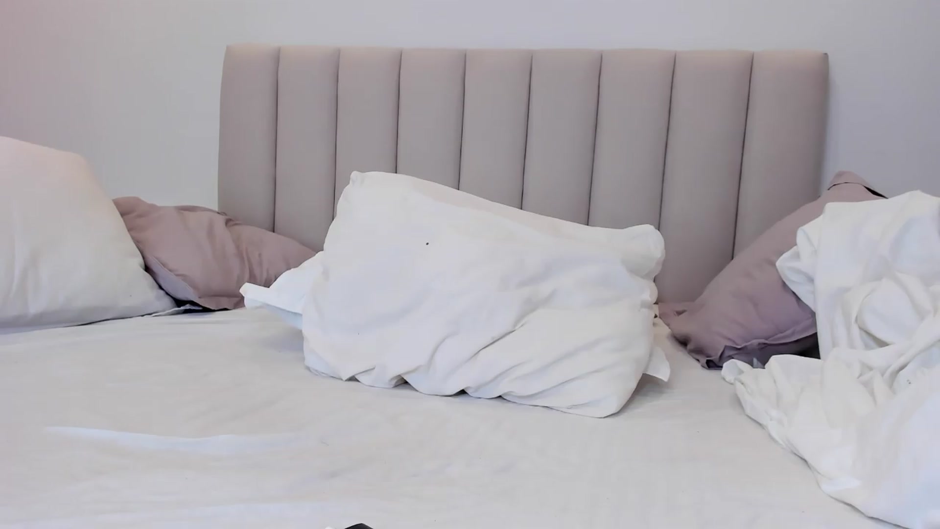 Gallery image thumbnail from AlessiaRay's myfreecams stream on, 07/17/2026, 10:53 image 18 of 20