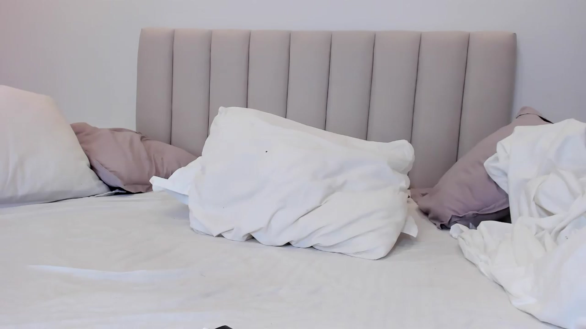 Gallery image thumbnail from AlessiaRay's myfreecams stream on, 07/17/2026, 10:53 image 19 of 20