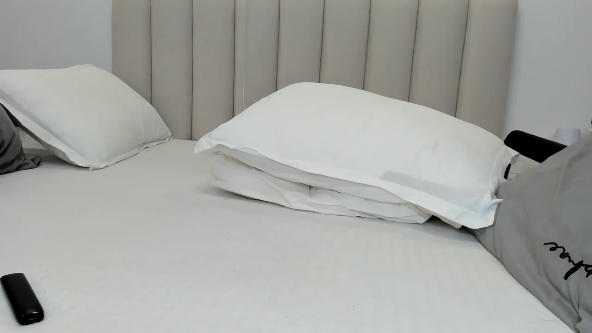 Gallery image thumbnail from AlessiaRay's myfreecams stream on, 09/04/2026, 23:54 image 13 of 20