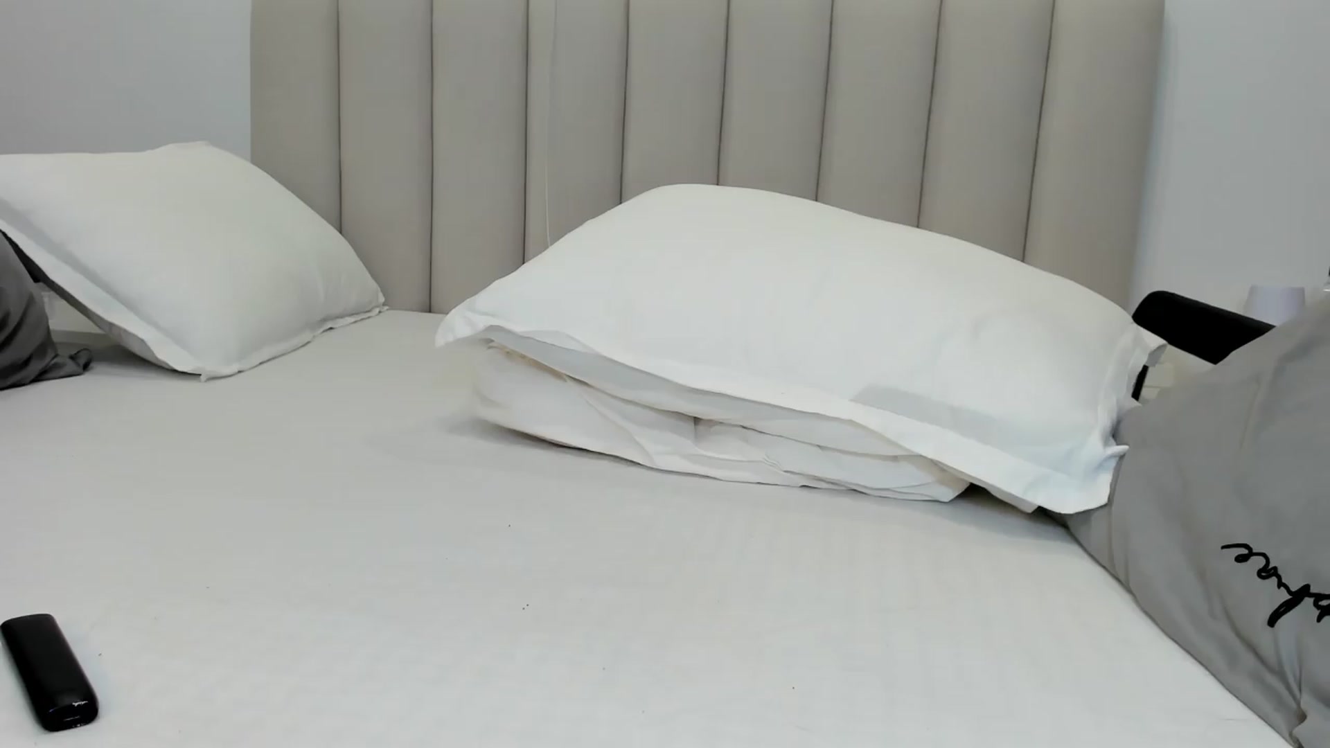 Gallery image thumbnail from AlessiaRay's myfreecams stream on, 09/04/2026, 23:54 image 12 of 20