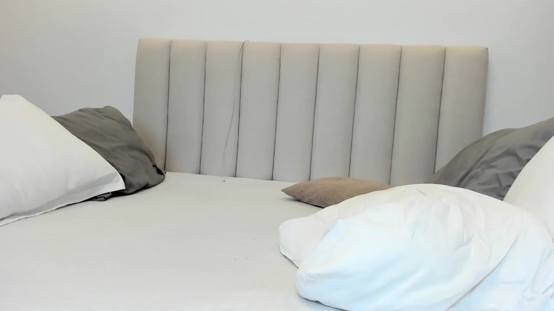 Gallery image thumbnail from AlessiaRay's myfreecams stream on, 09/06/2026, 15:54 image 1 of 20