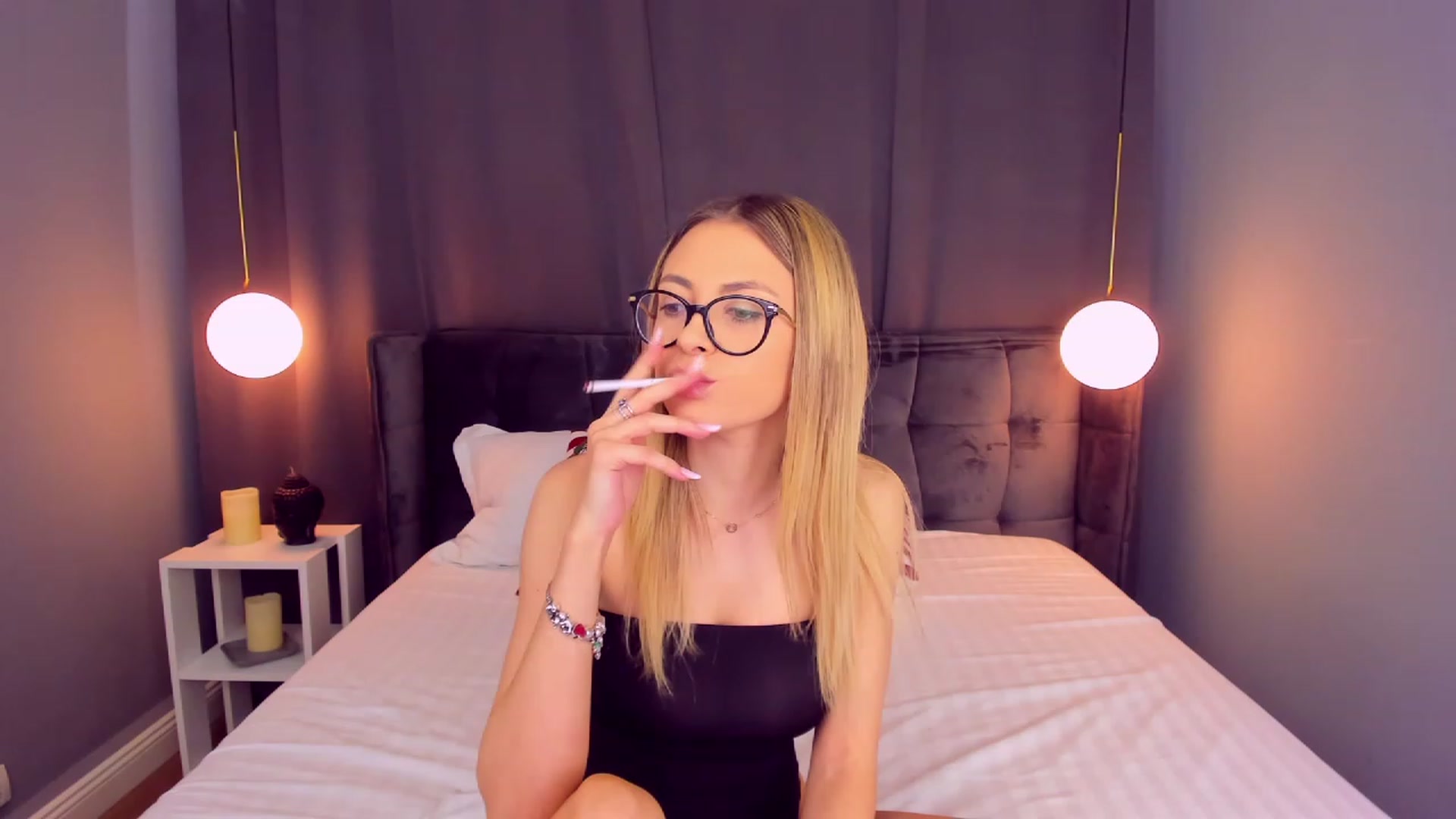 Gallery image thumbnail from AlessiaTaylor's myfreecams stream on, 12/28/2022, 11:48 image 13 of 20