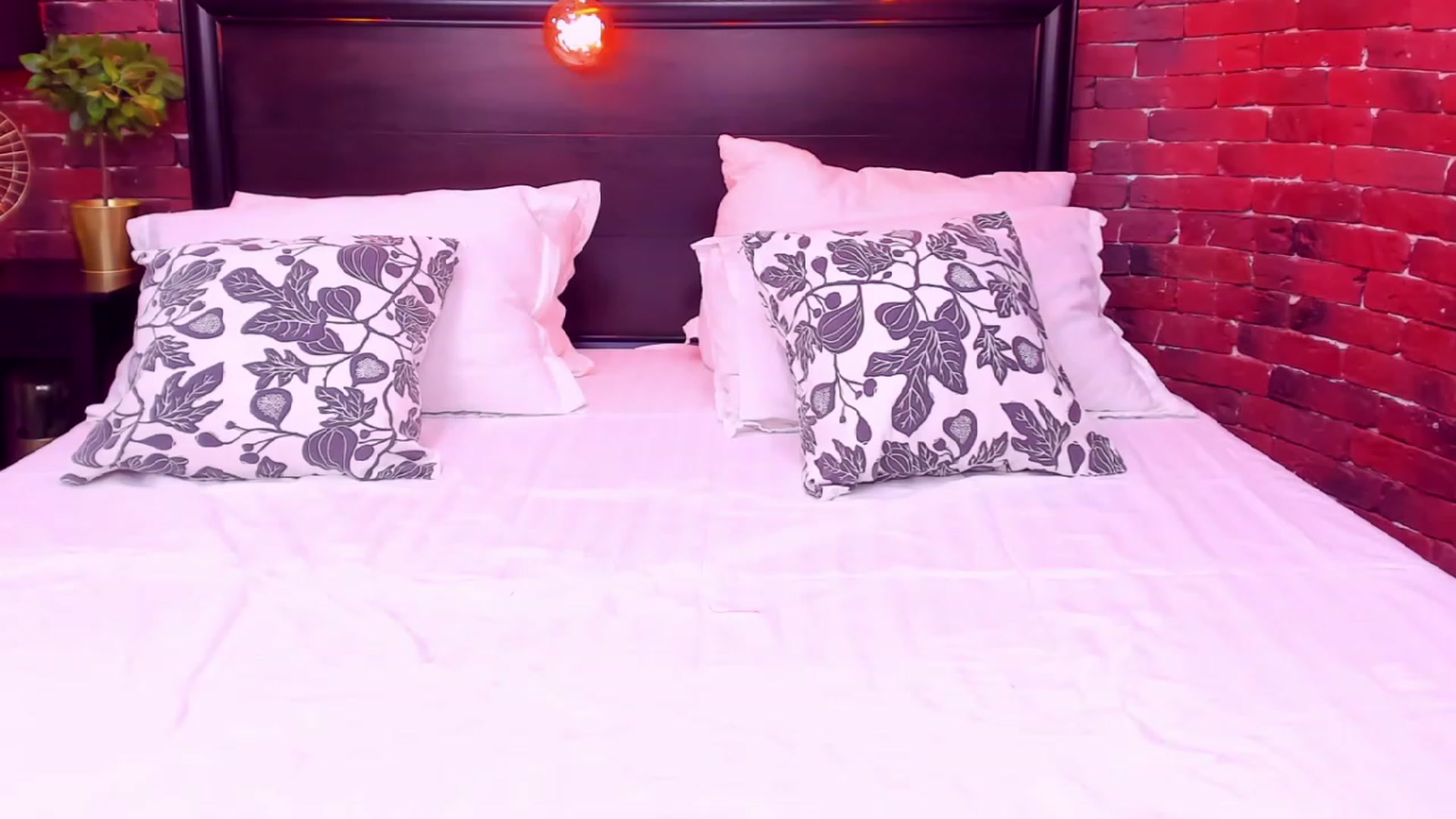 Gallery image thumbnail from AlessiaTaylor's myfreecams stream on, 03/28/2023, 06:57 image 6 of 20