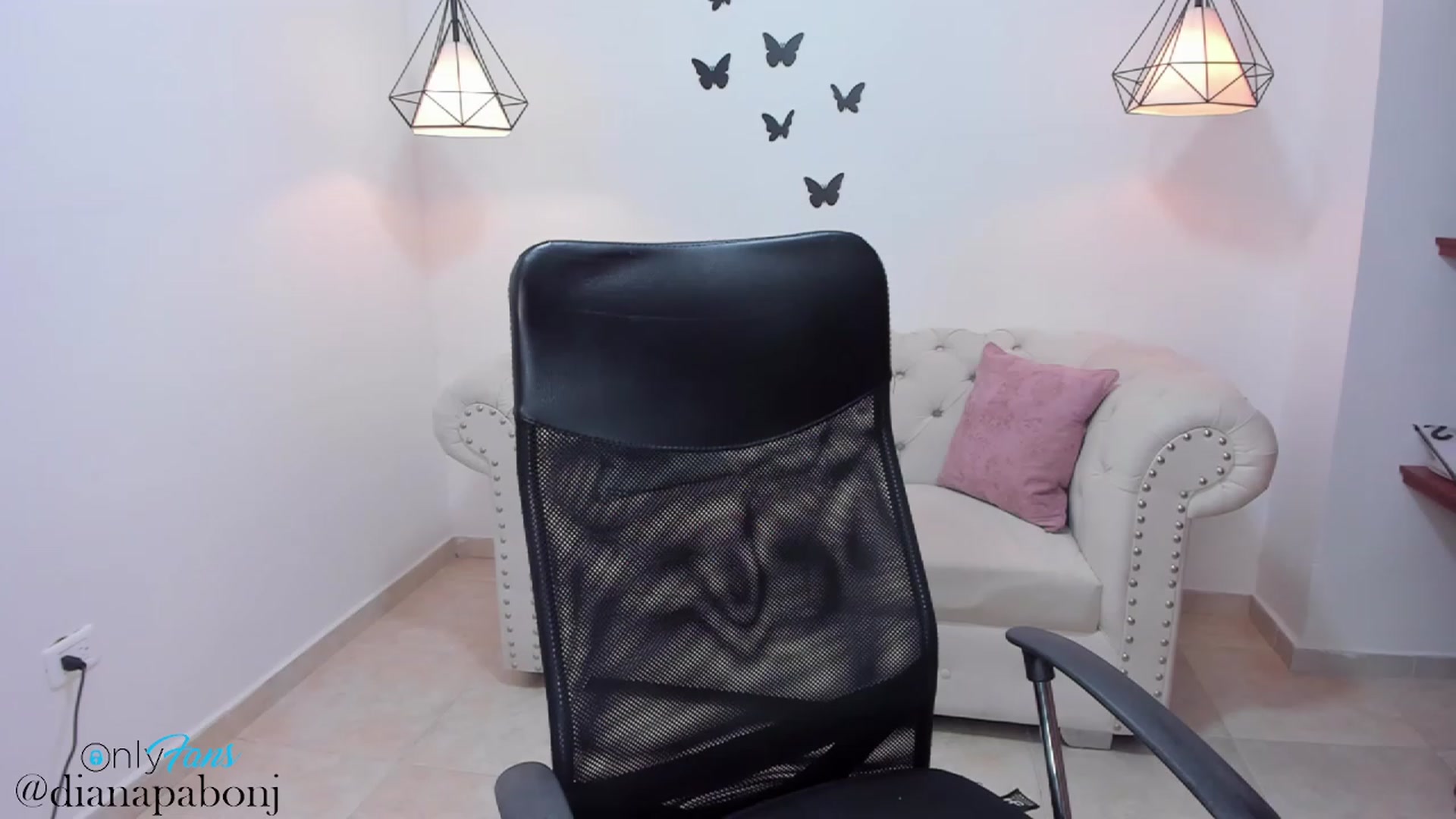Gallery image thumbnail from Alessia_Glow's myfreecams stream on, 07/20/2023, 16:55 image 10 of 20