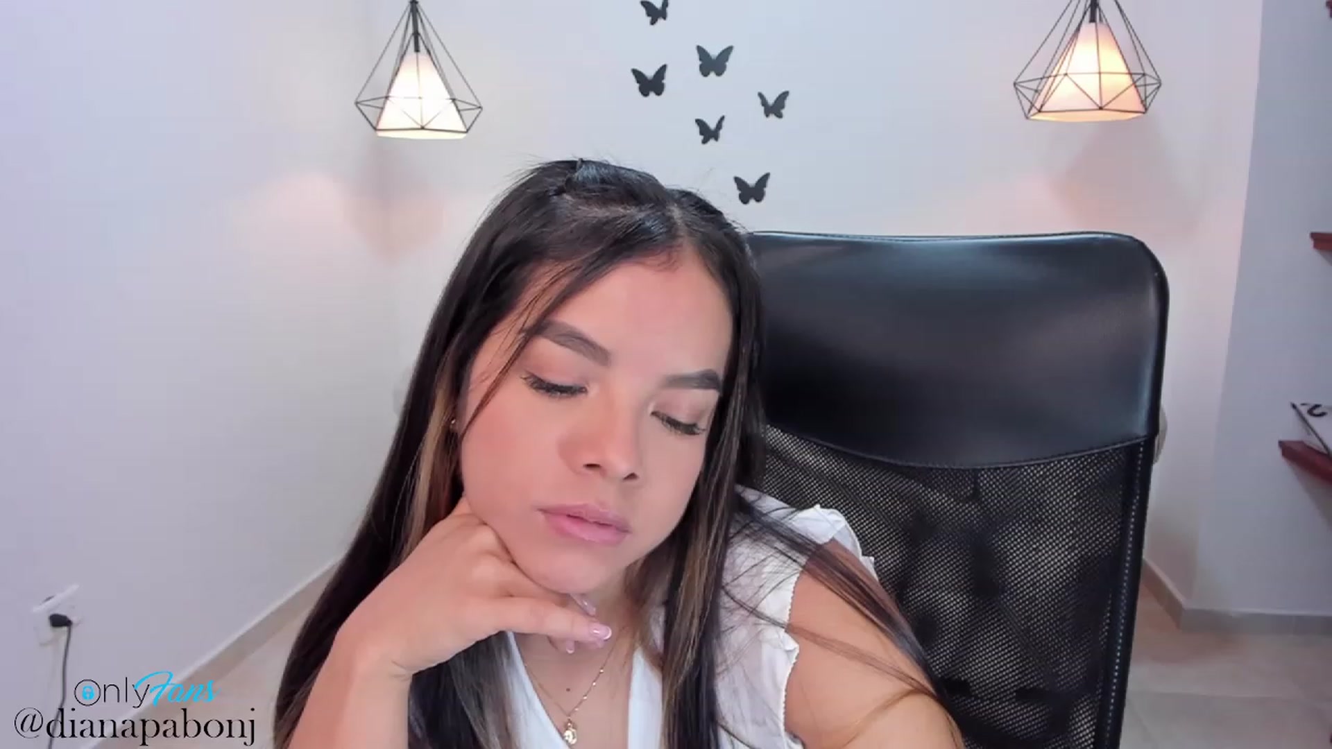 Gallery image thumbnail from Alessia_Glow's myfreecams stream on, 07/20/2023, 16:55 image 20 of 20