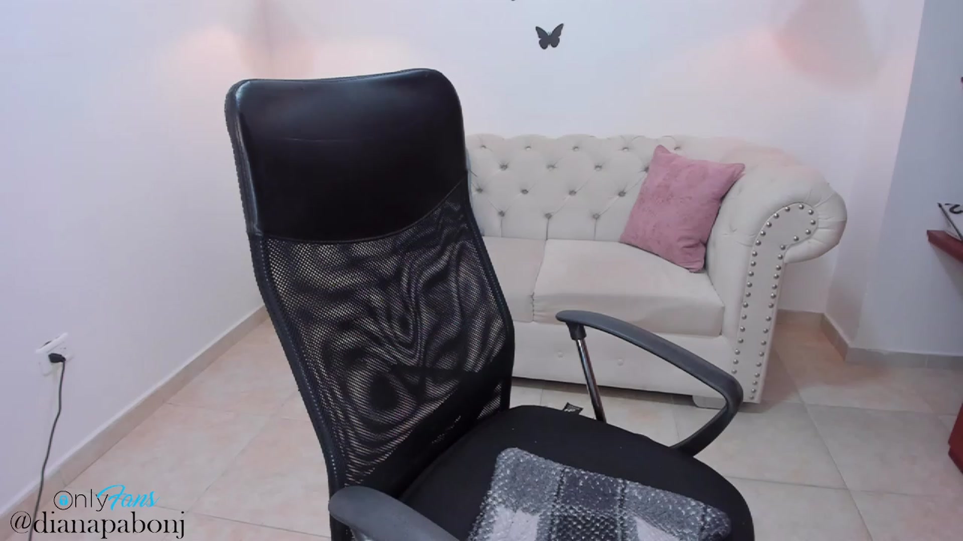 Gallery image thumbnail from Alessia_Glow's myfreecams stream on, 07/20/2023, 16:55 image 3 of 20