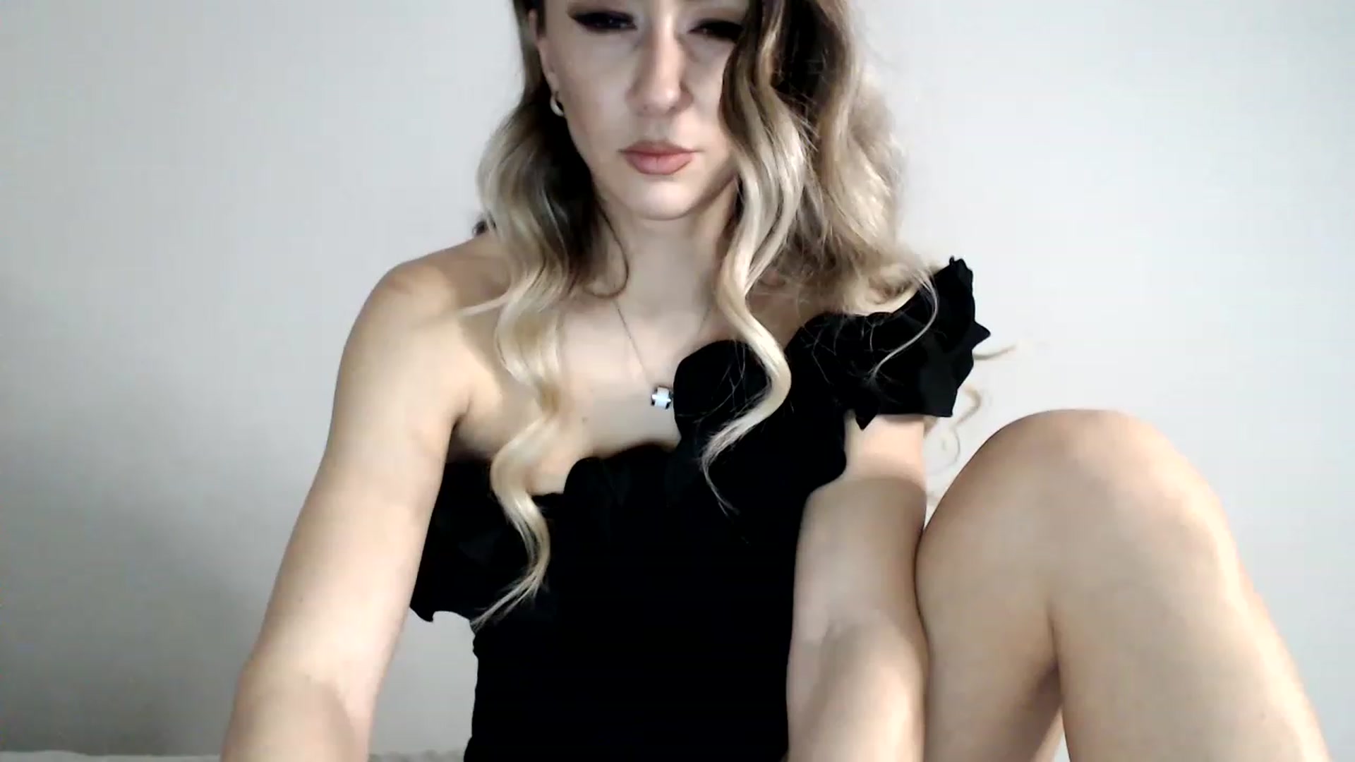 Gallery image thumbnail from AlessyaFit's myfreecams stream on, 12/10/2022, 21:09 image 1 of 20