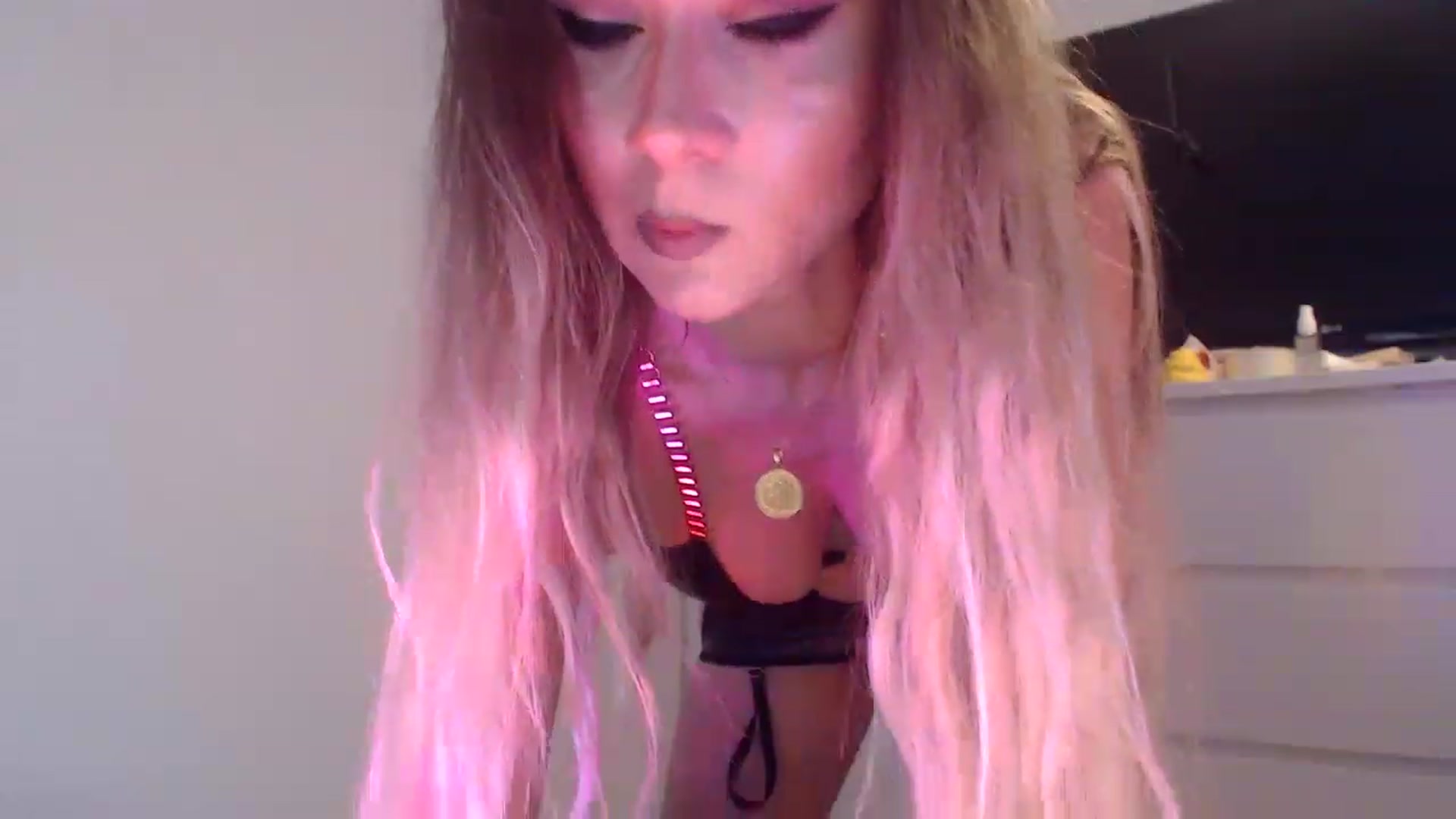 Gallery image thumbnail from AlessyaFit's myfreecams stream on, 08/21/2023, 16:21 image 20 of 20