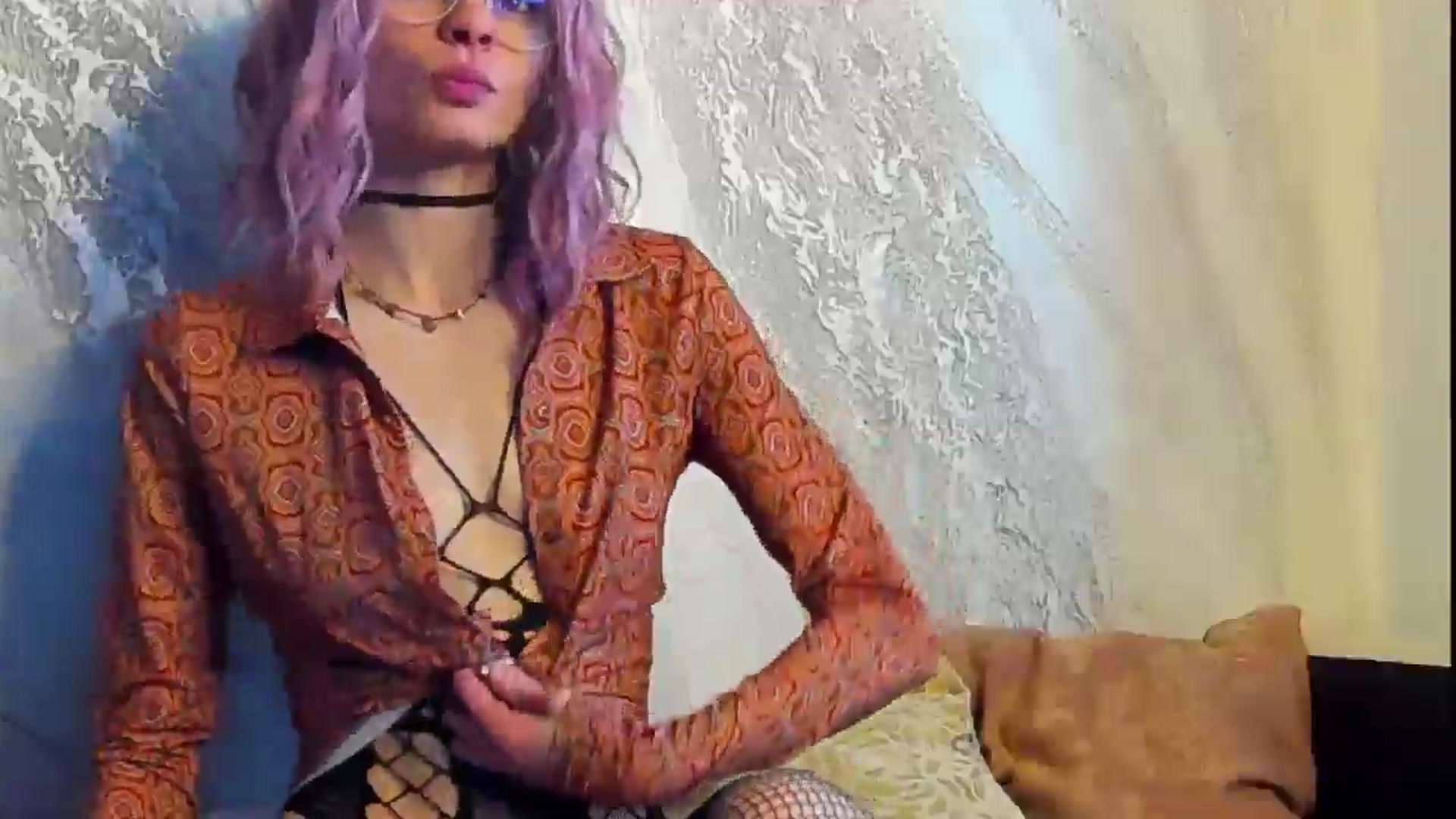 Gallery image thumbnail from AlessyaKitty's myfreecams stream on, 01/01/2025, 12:11 image 11 of 20