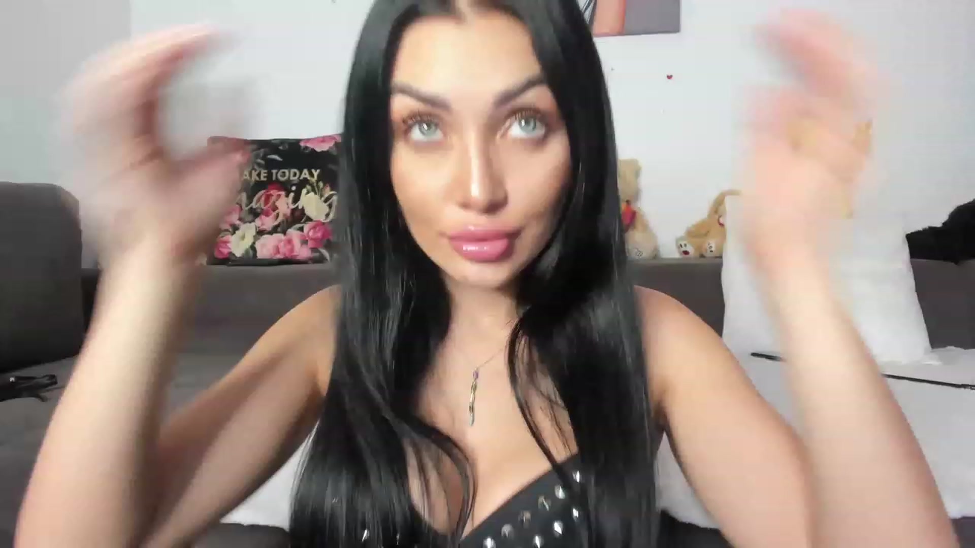 Gallery image thumbnail from AletaOcean's myfreecams stream on, 11/15/2022, 08:04 image 7 of 20