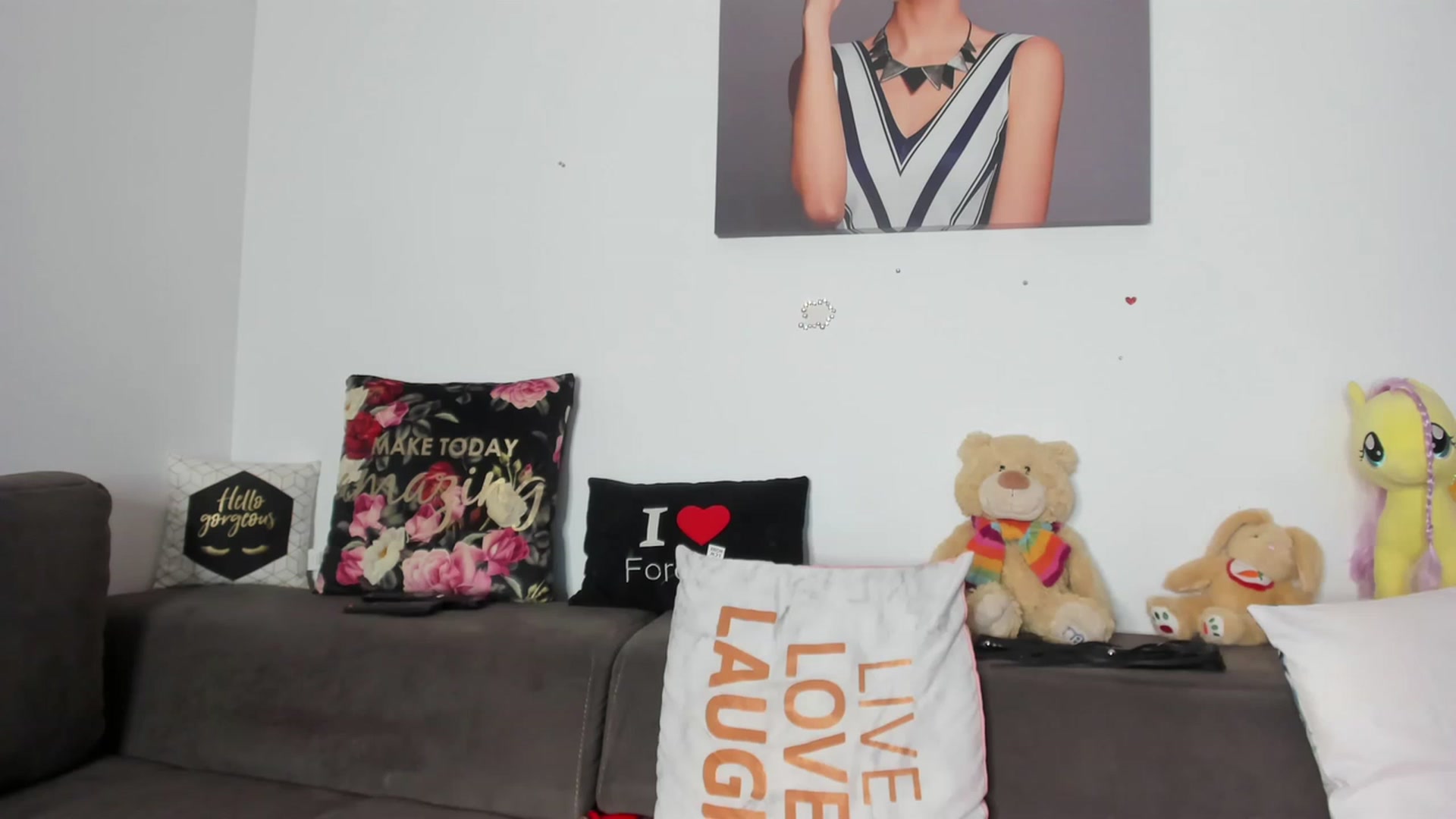 Gallery image thumbnail from AletaOcean's myfreecams stream on, 11/16/2022, 08:09 image 17 of 20
