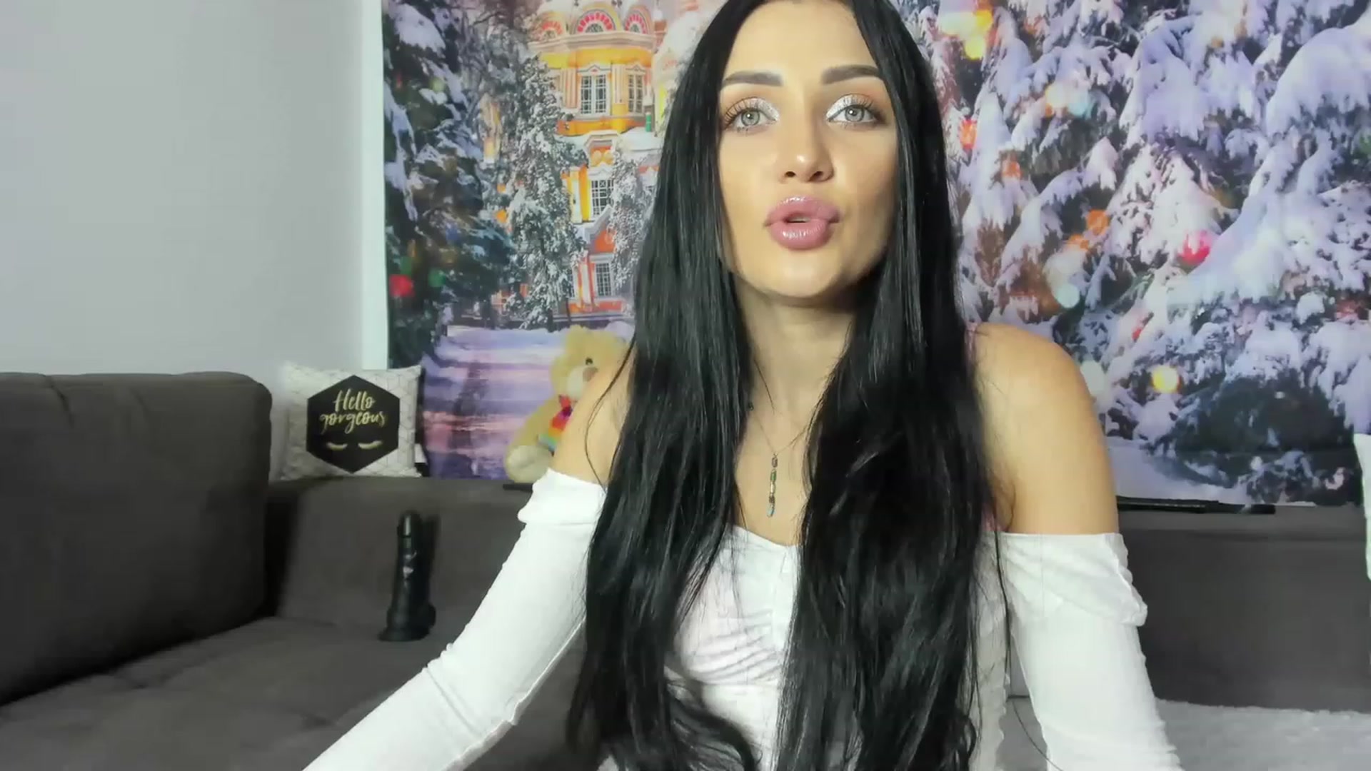Gallery image thumbnail from AletaOcean's myfreecams stream on, 11/19/2022, 09:34 image 8 of 20