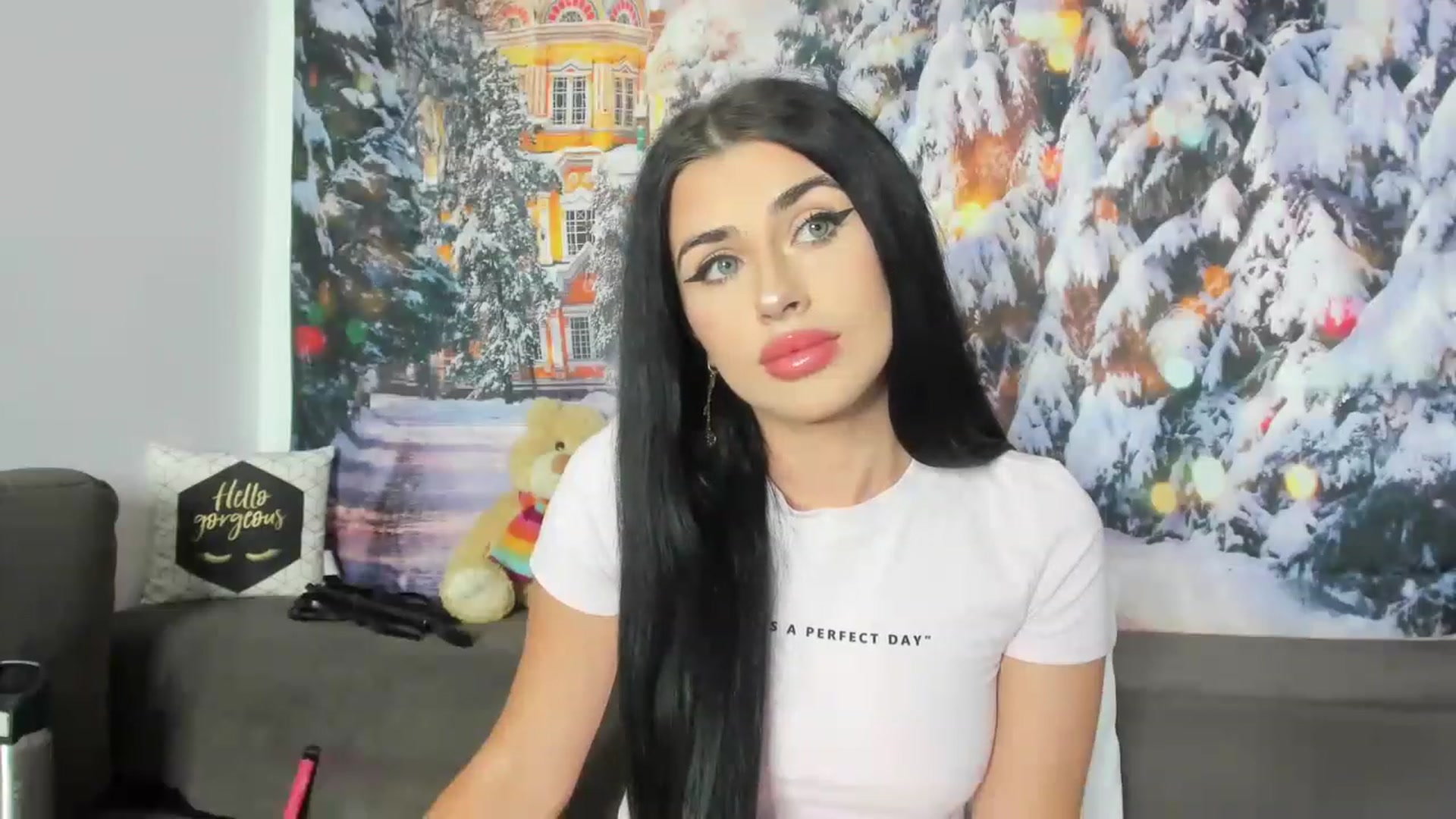 Gallery image thumbnail from AletaOcean's myfreecams stream on, 11/24/2022, 06:56 image 15 of 20