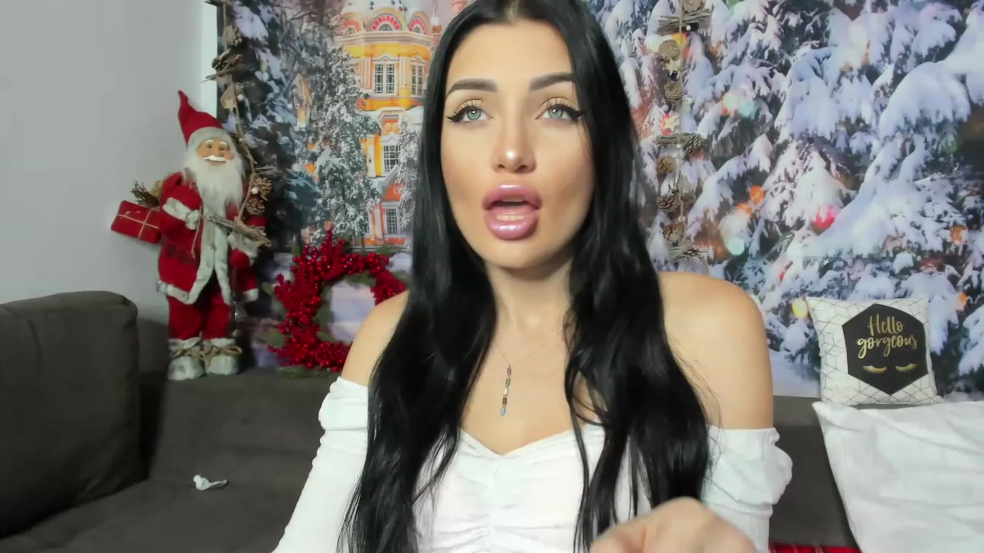 Gallery image thumbnail from AletaOcean's myfreecams stream on, 12/12/2022, 07:40 image 7 of 20
