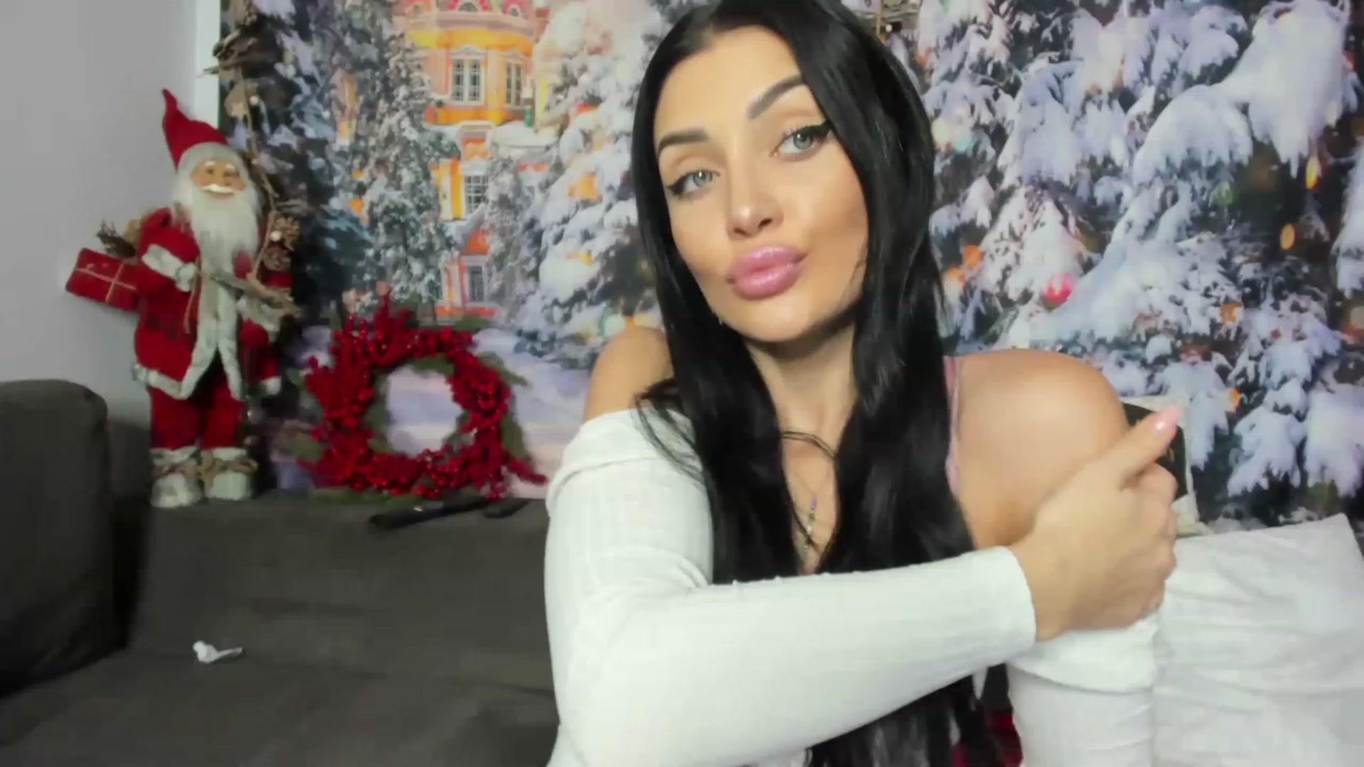 Gallery image thumbnail from AletaOcean's myfreecams stream on, 12/12/2022, 09:37 image 2 of 20